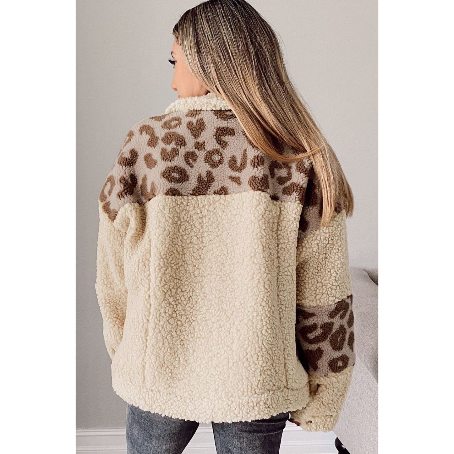 Pocketed Leopard Collared Neck Sherpa Jacket