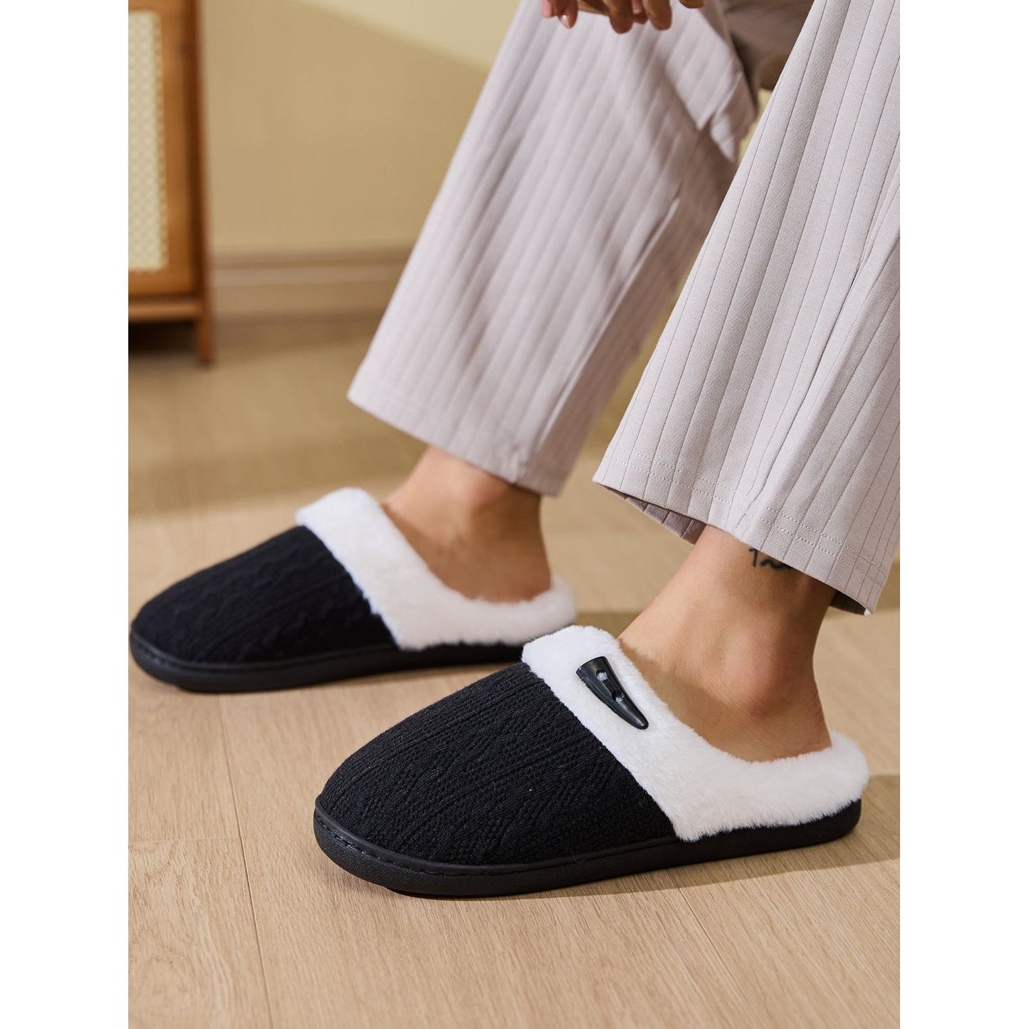 Horn Buckle Furry Texture Flat Slippers