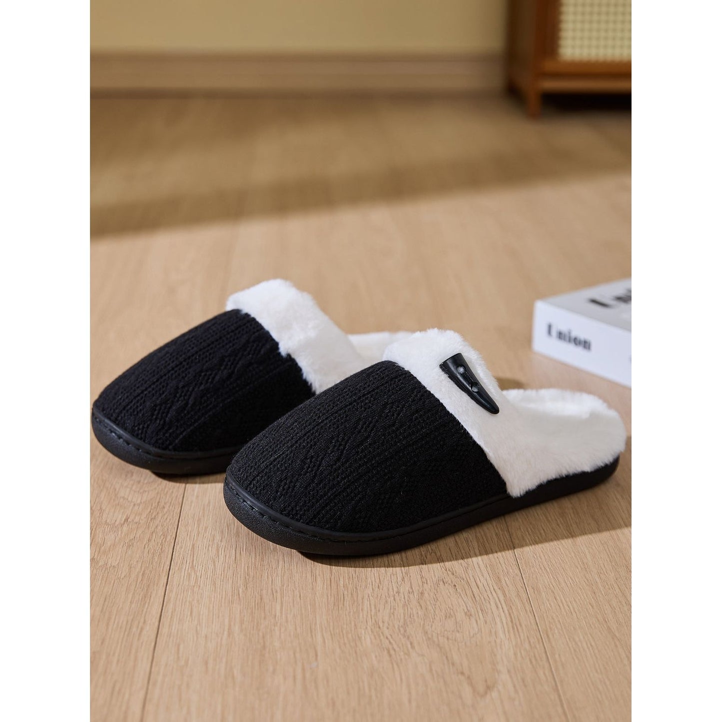 Horn Buckle Furry Texture Flat Slippers