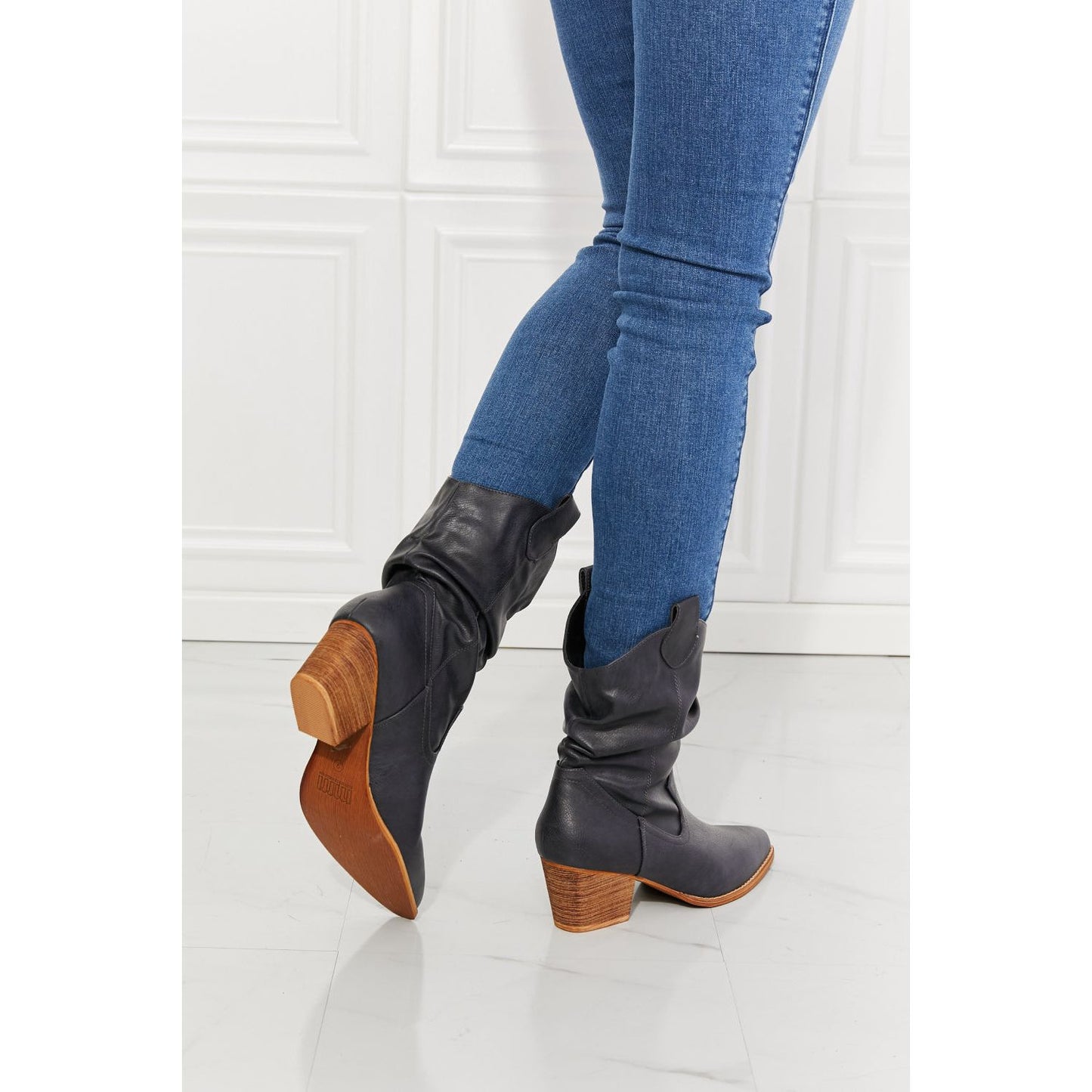 MMShoes Better in Texas Scrunch Cowboy Boots in Navy