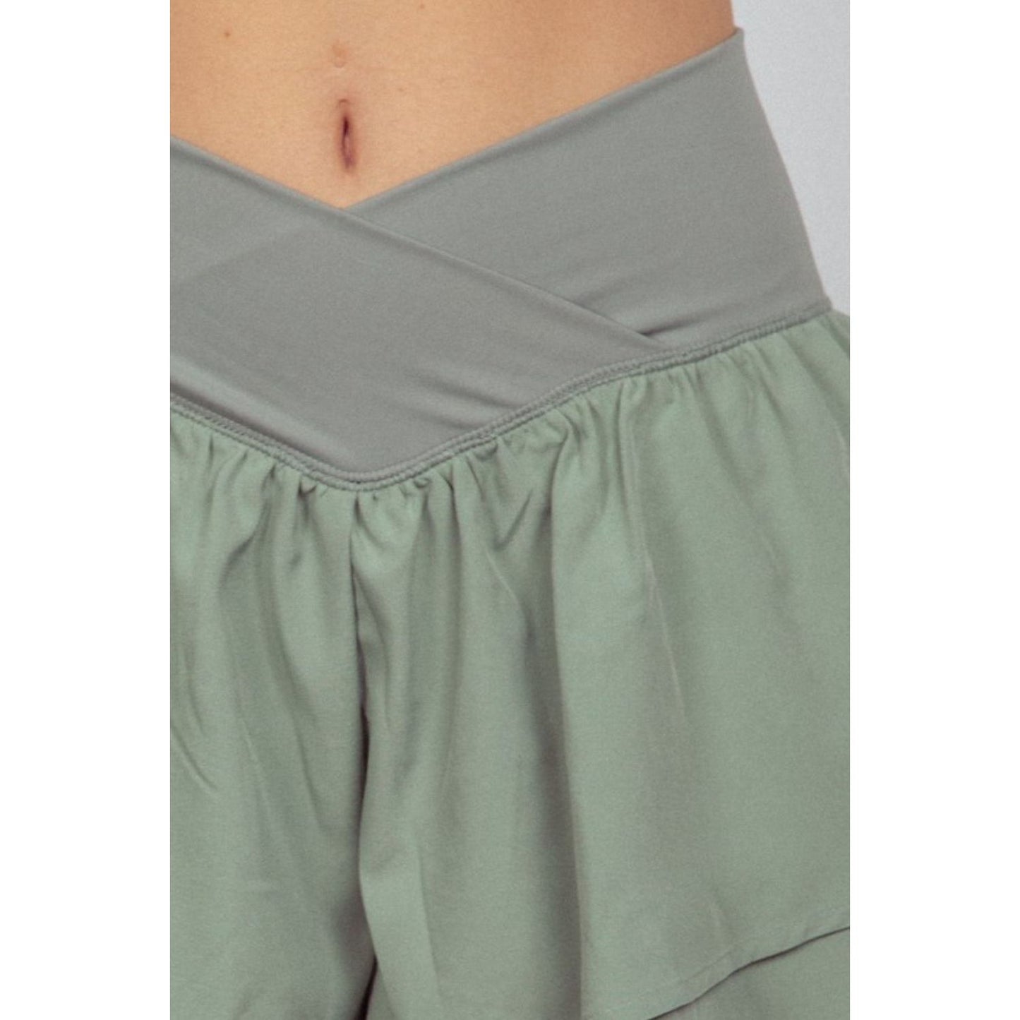 VERY J V-Shaped High Waist Layered Active Shorts