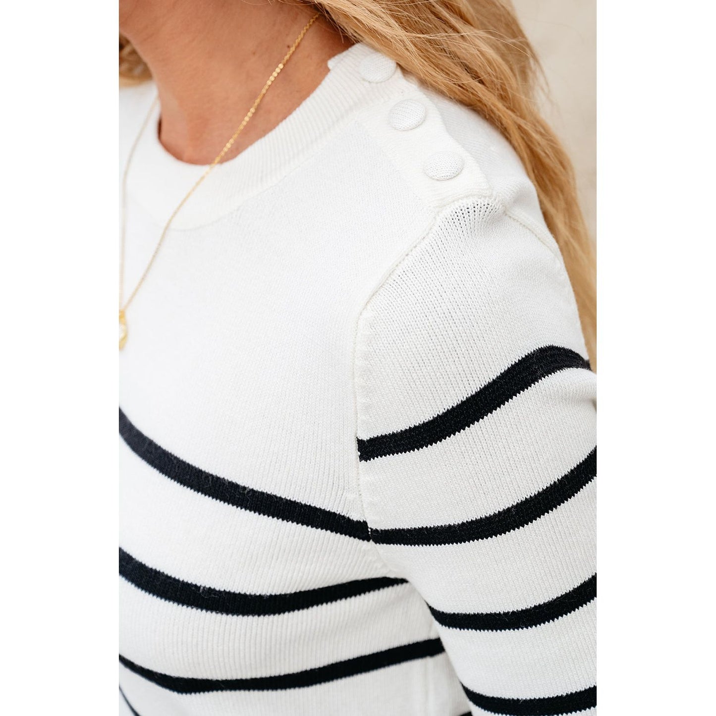 Round Neck Half Sleeve Knit Top