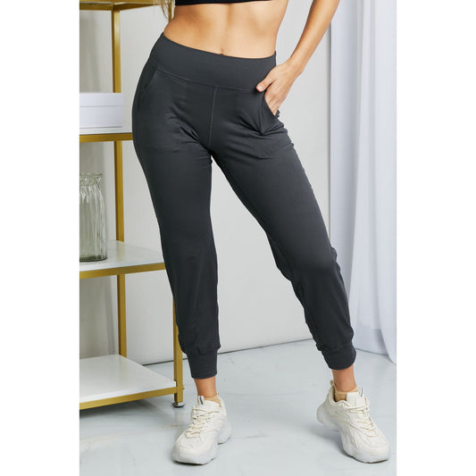 Leggings Depot Full Size Wide Waistband Cropped Joggers