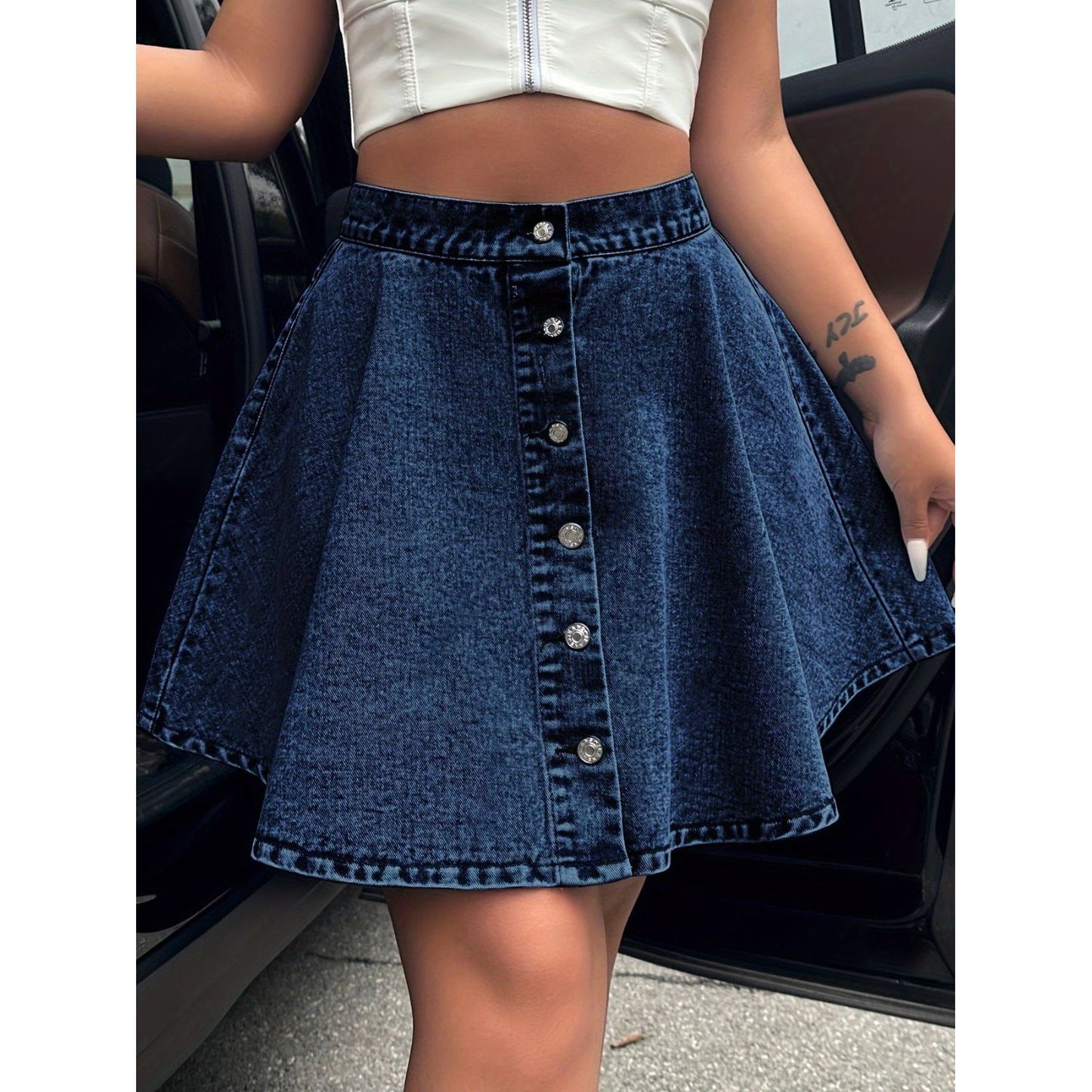 Buttoned Mini Denim Skirt