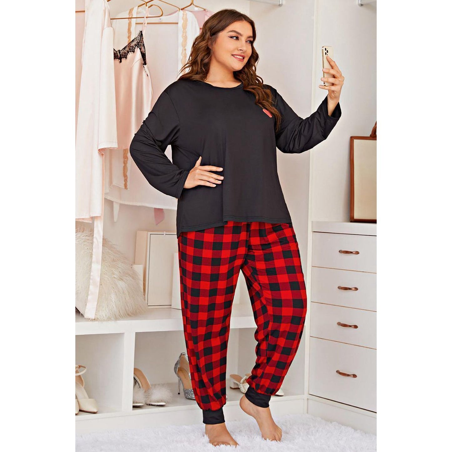 Plus Size Heart Graphic Top and Plaid Joggers Lounge Set