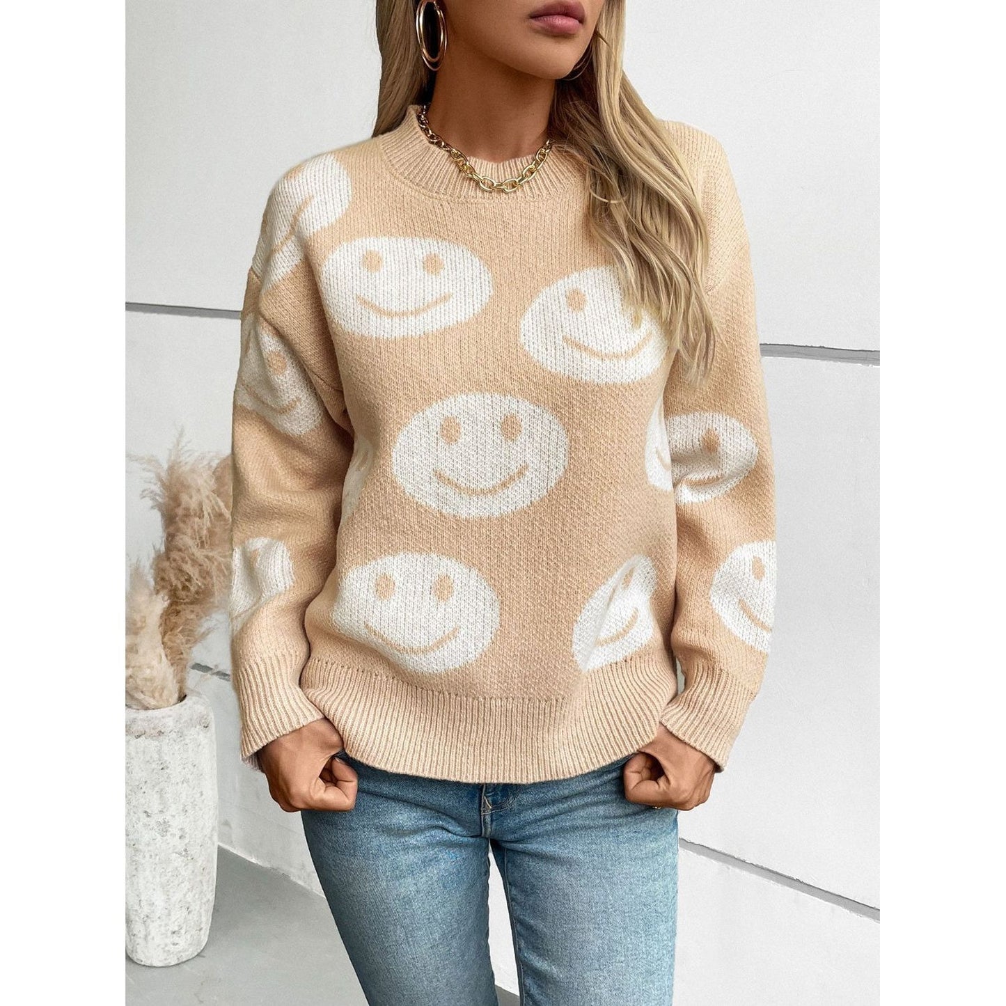 Smile Pattern Round Neck Long Sleeve Sweater