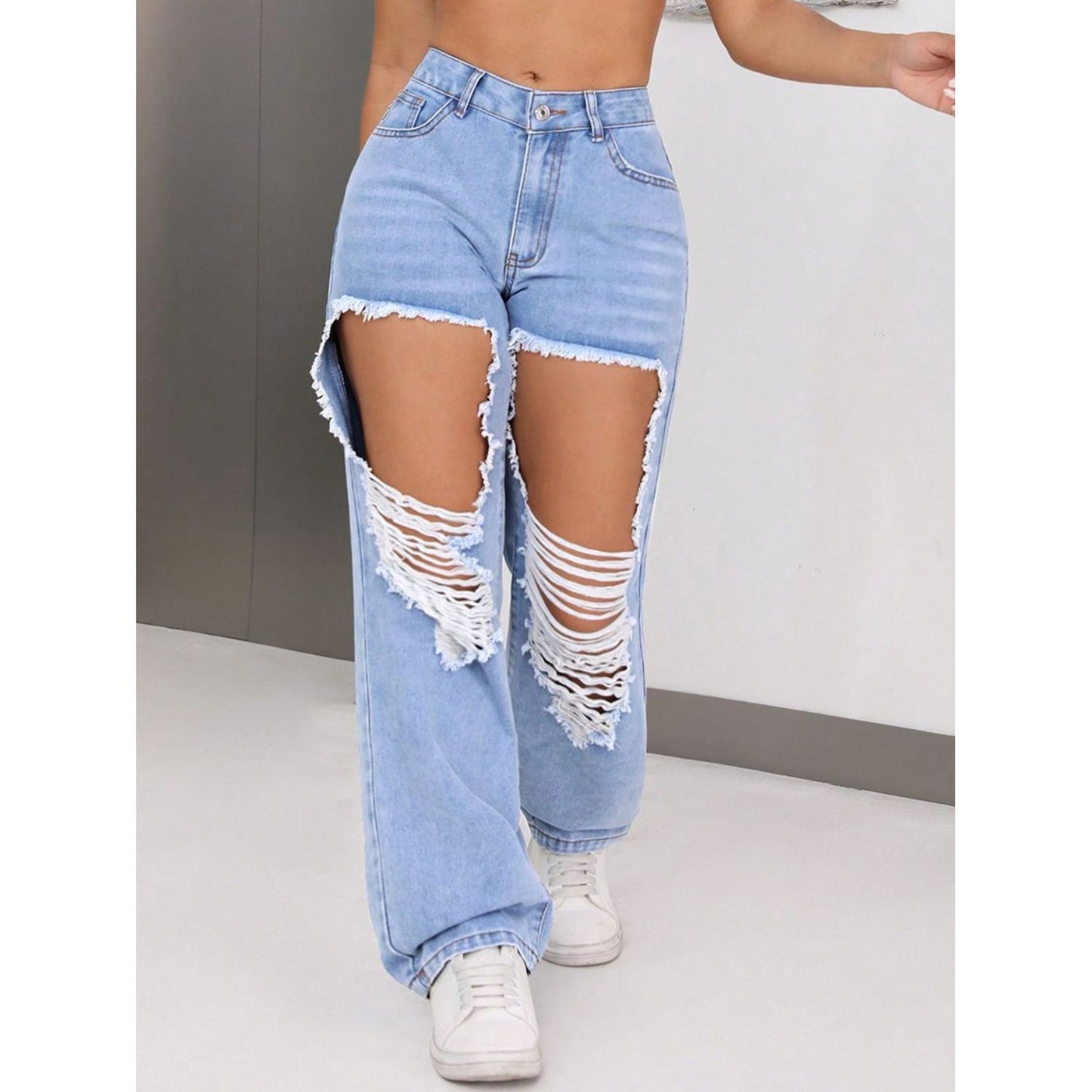 Distressed Jeans with Pockets