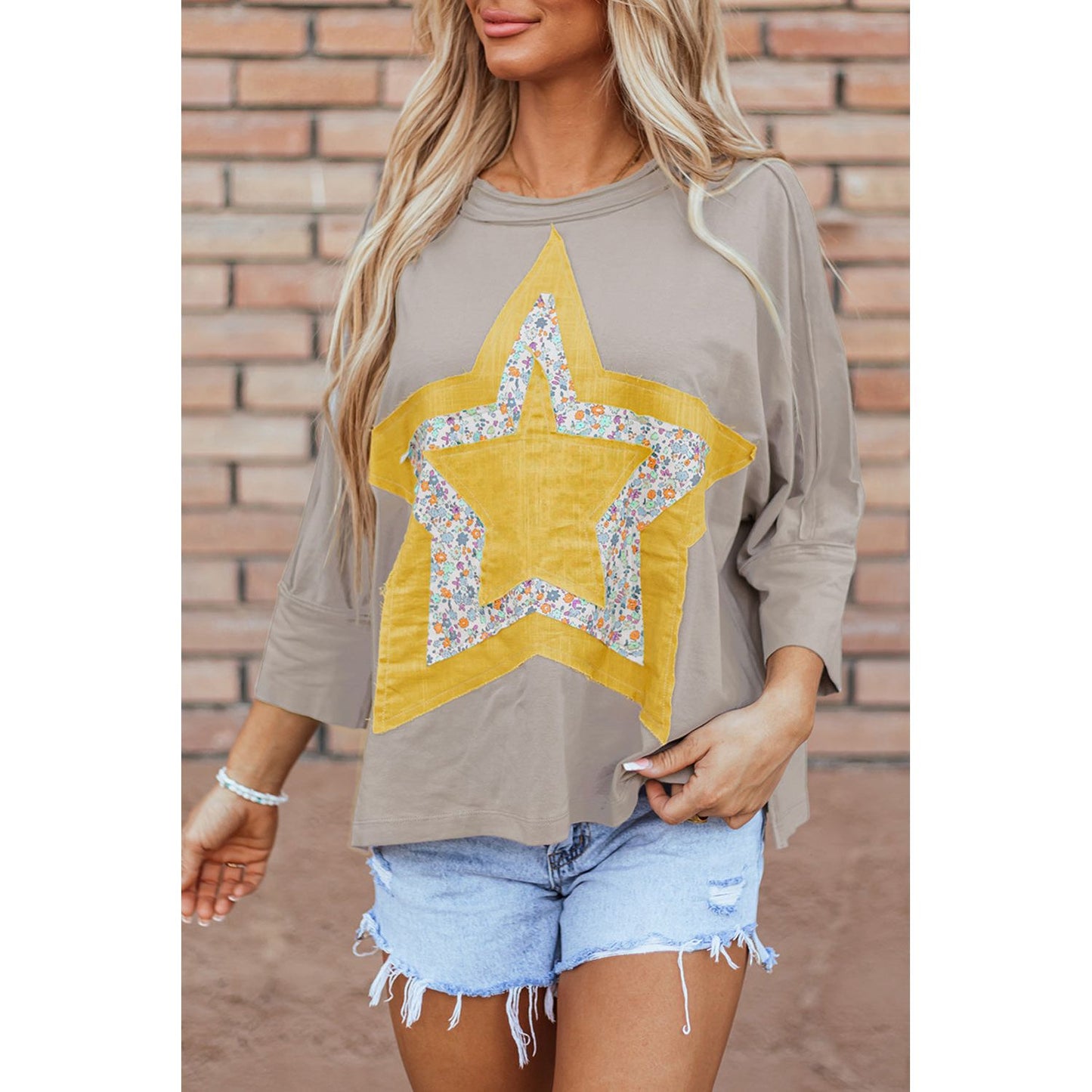 Star Applique Round Neck T-Shirt