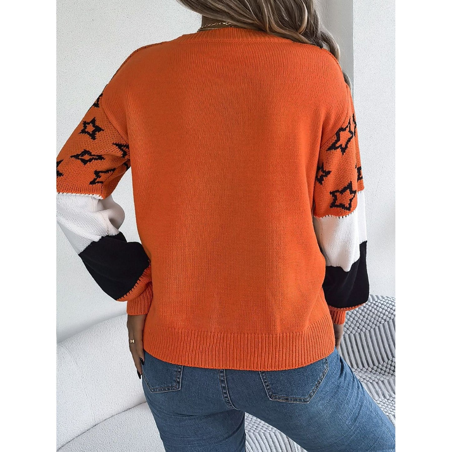 Star Contrast Round Neck Sweater