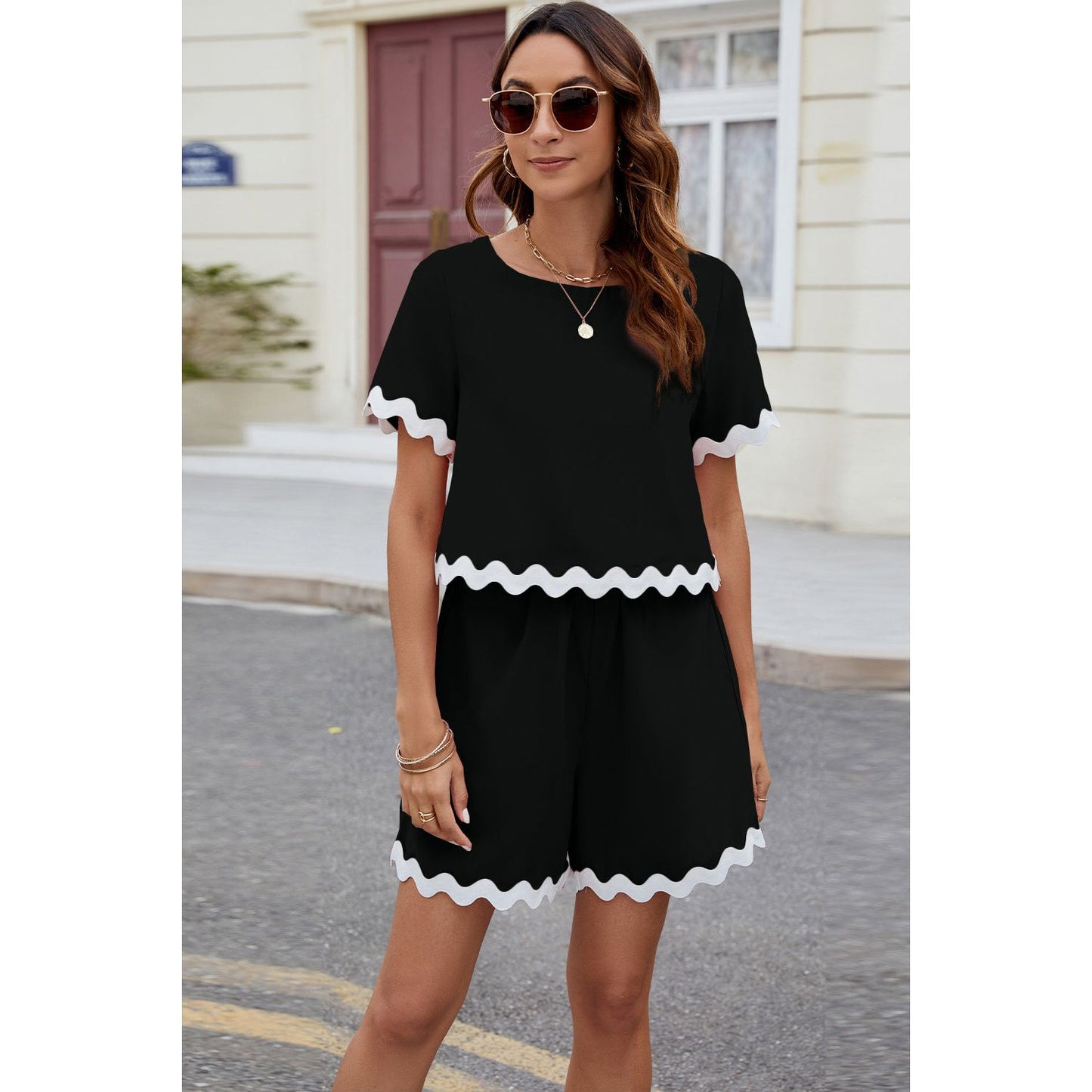 Contrast Trim Round Neck Top and Shorts Set