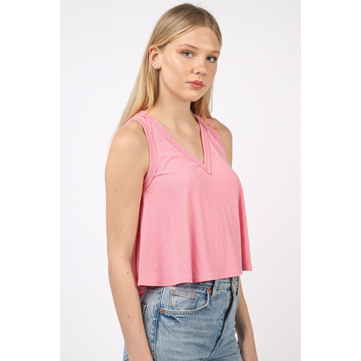 VERY J V-Neck Knit Swing Cropped Tank