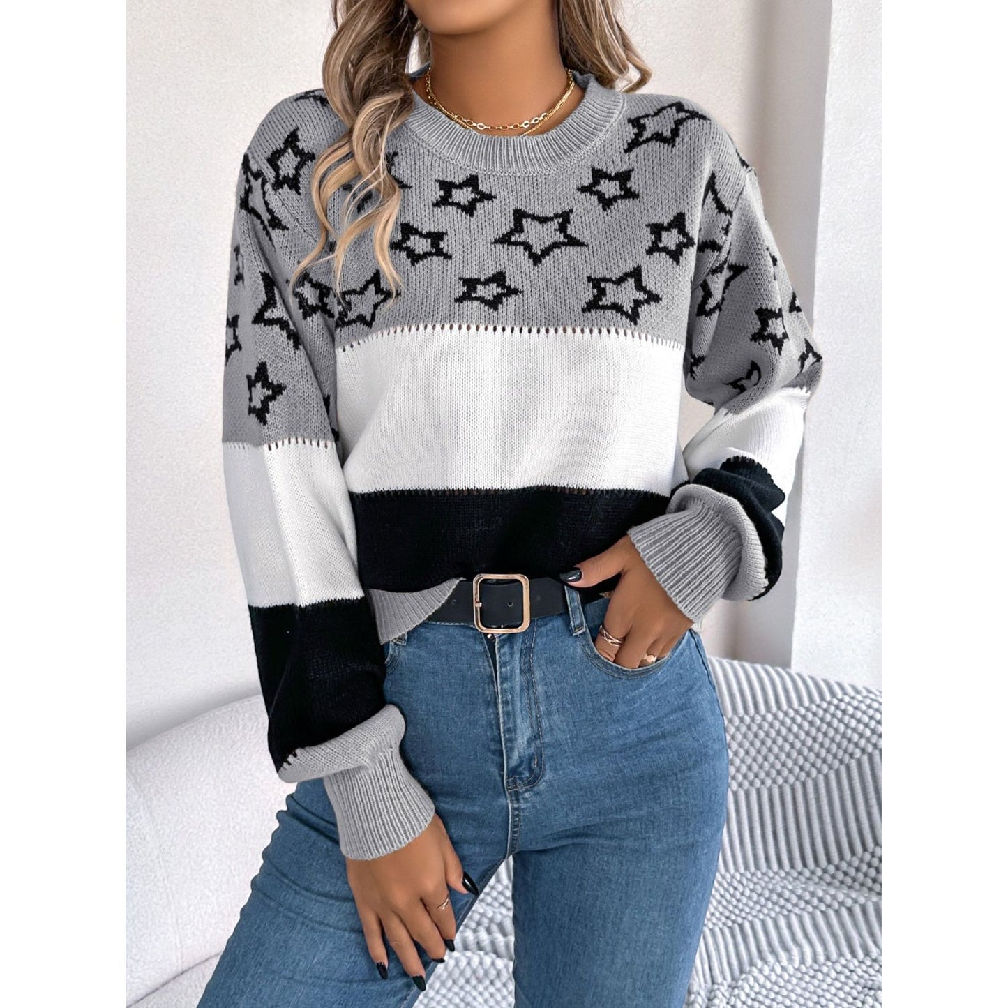 Star Contrast Round Neck Sweater