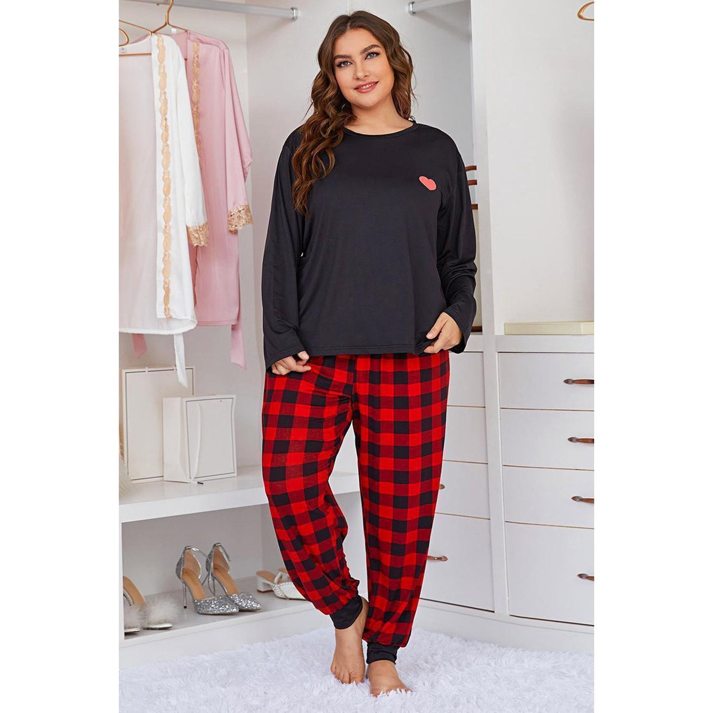 Plus Size Heart Graphic Top and Plaid Joggers Lounge Set