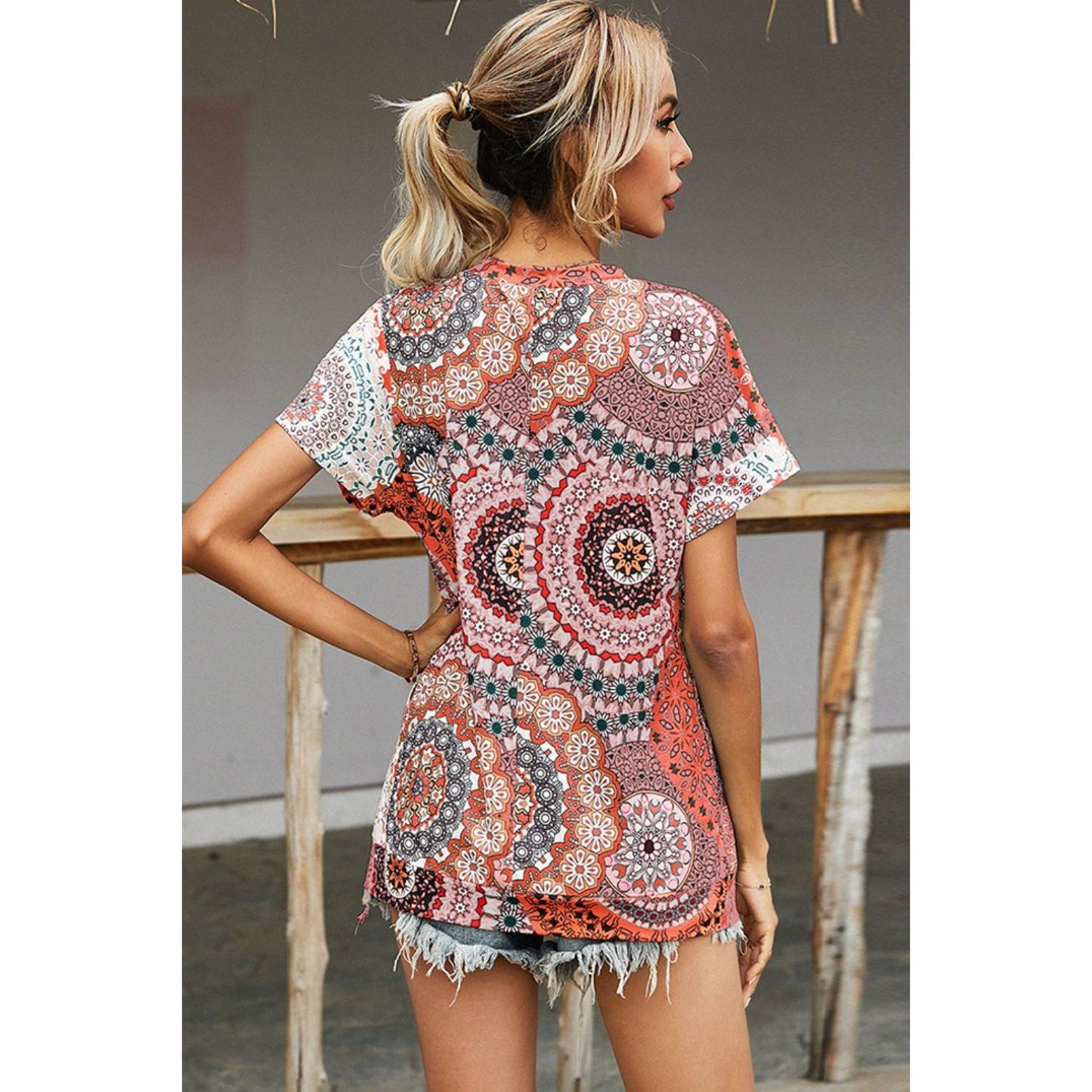 Shiny Printed Round Neck Short Sleeve Tee