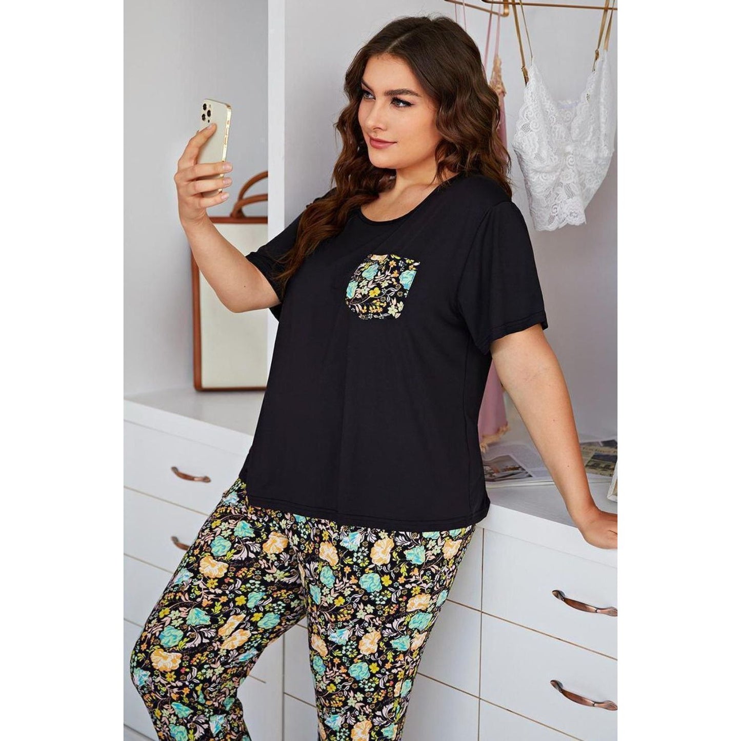 Plus Size Contrast Round Neck Tee and Floral Pants Lounge Set