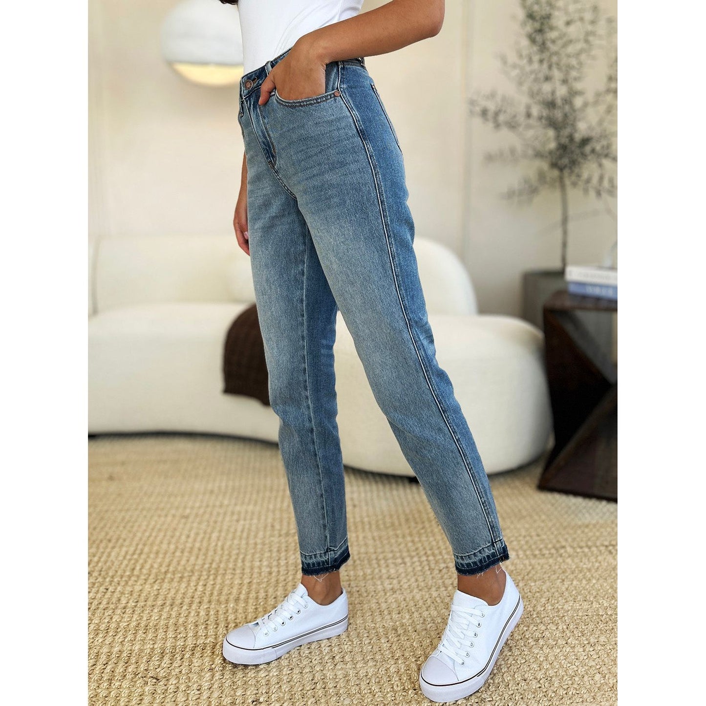 Judy Blue Full Size Mid Rise Rigid Magic Release Hem Jeans