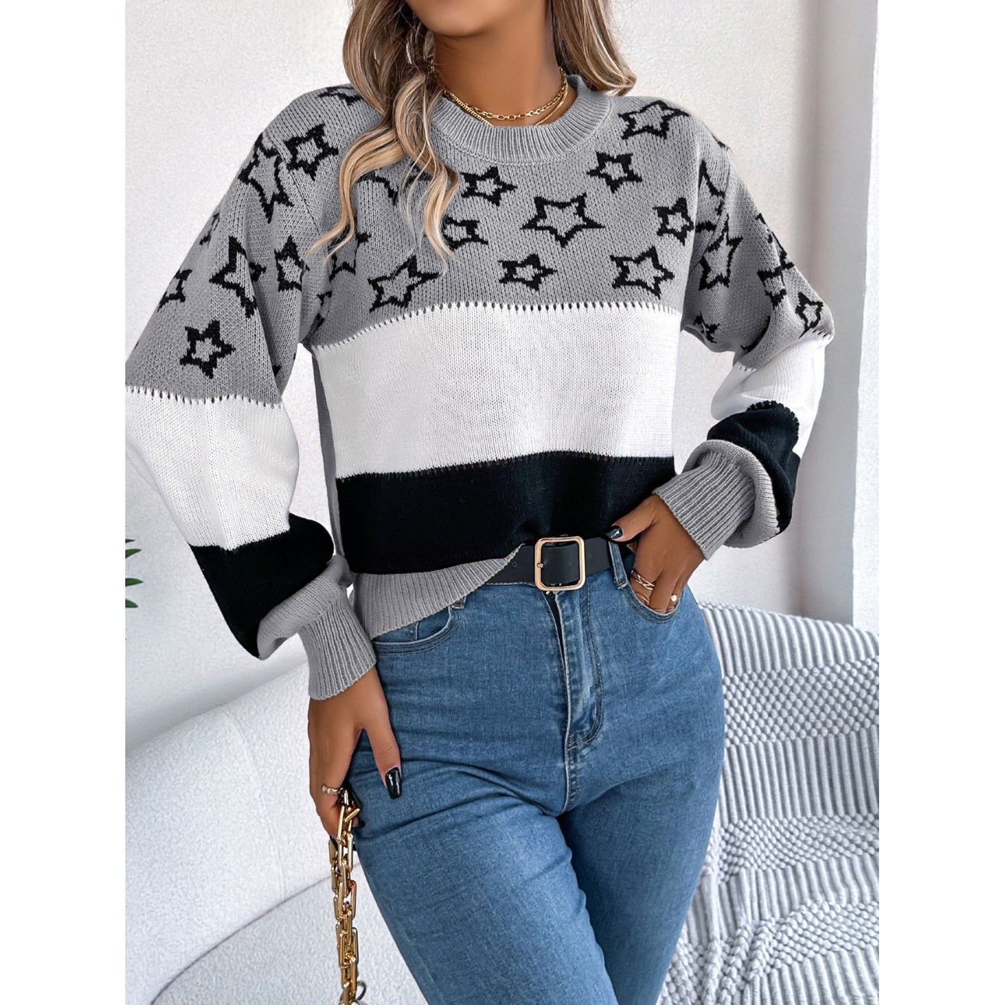 Star Contrast Round Neck Sweater