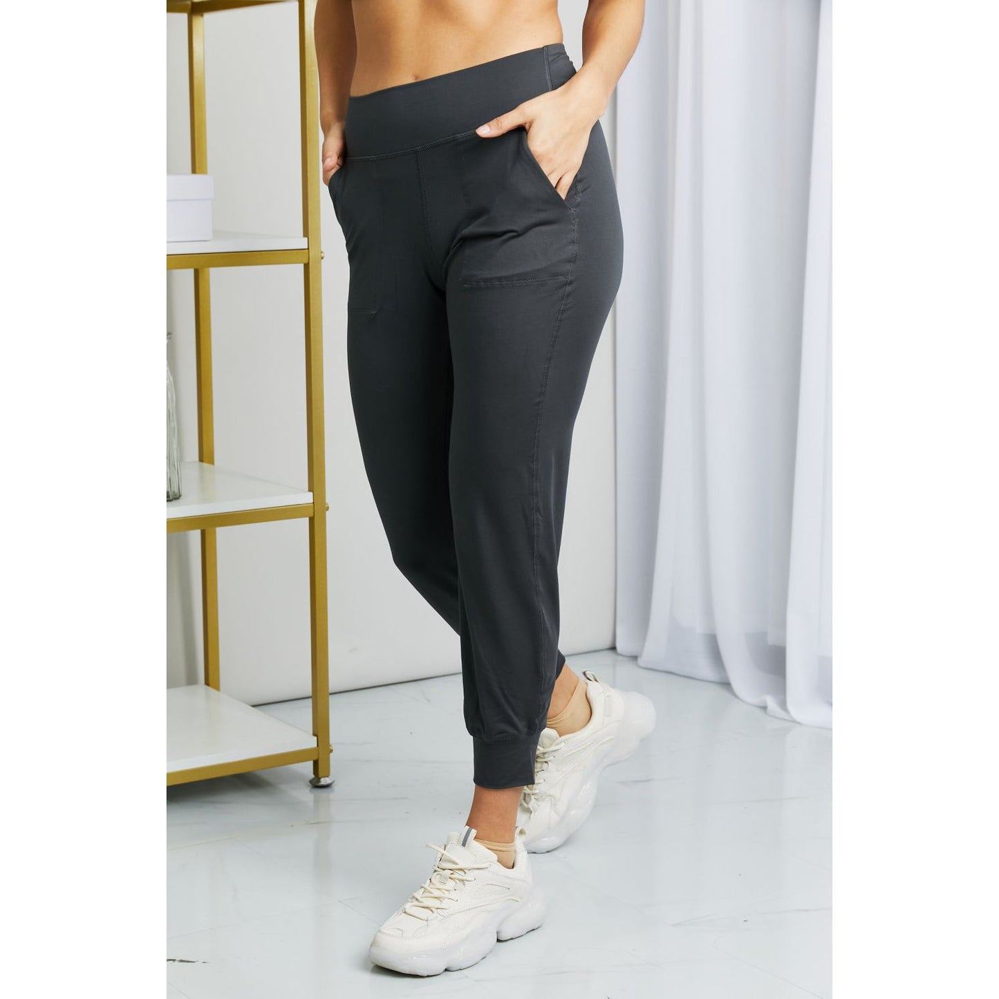 Leggings Depot Full Size Wide Waistband Cropped Joggers