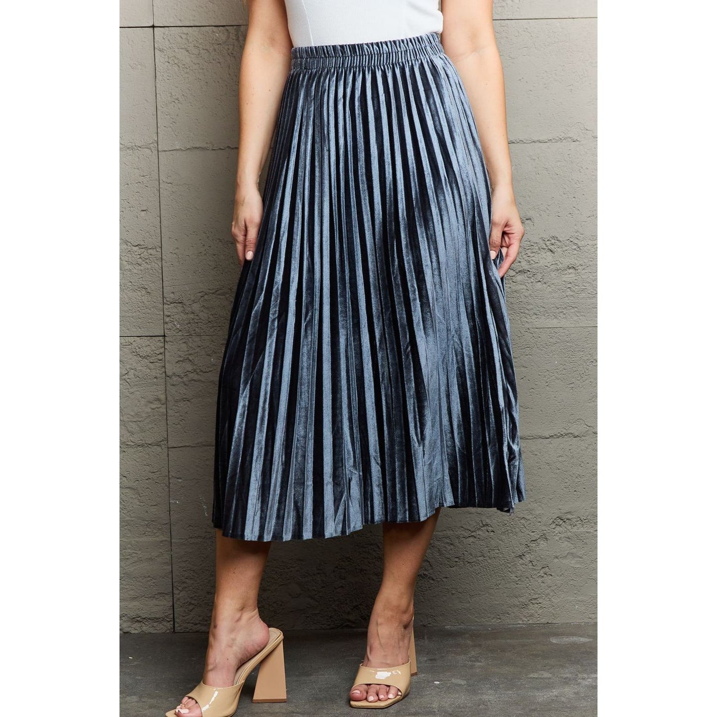 Ninexis Accordion Pleated Flowy Midi Skirt