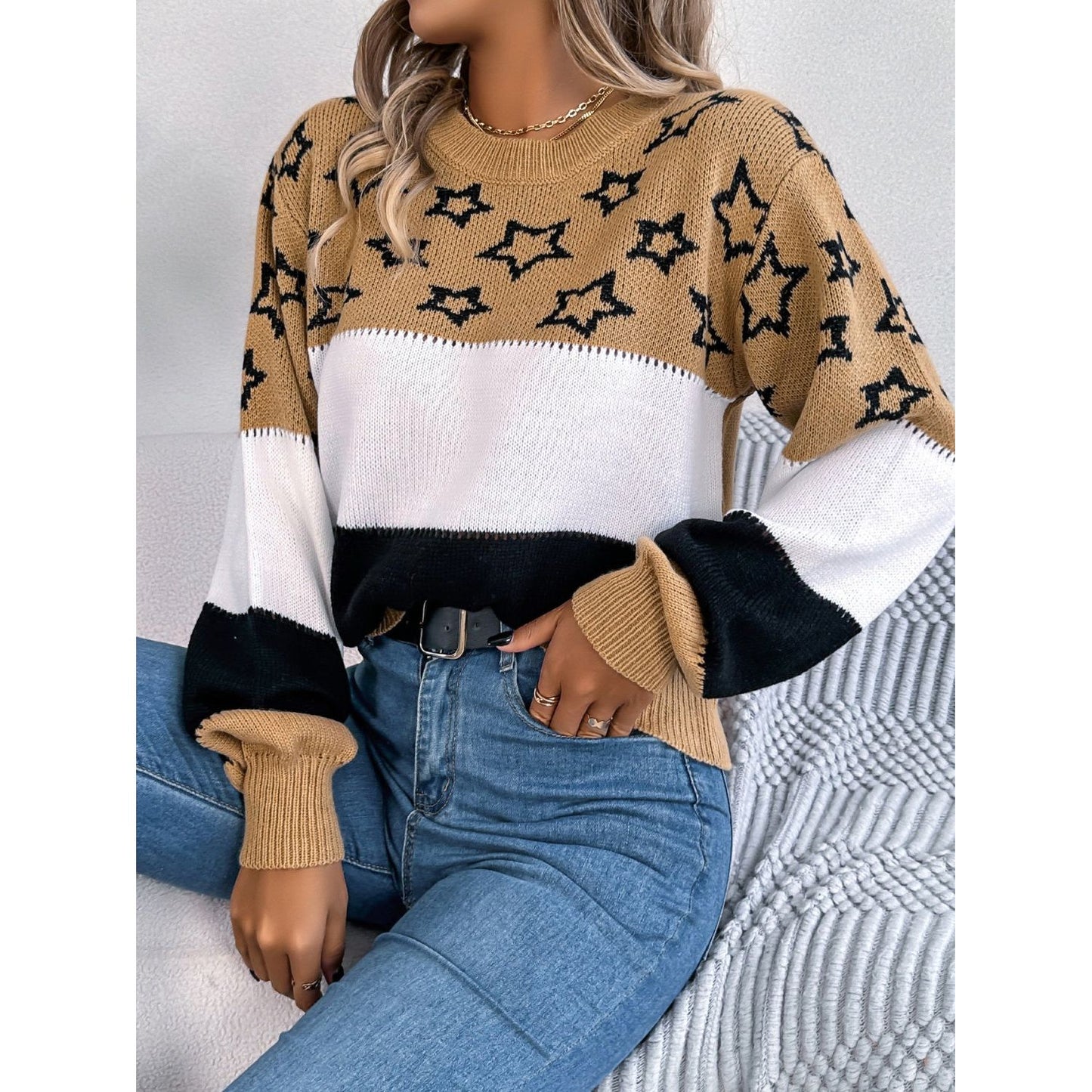 Star Contrast Round Neck Sweater