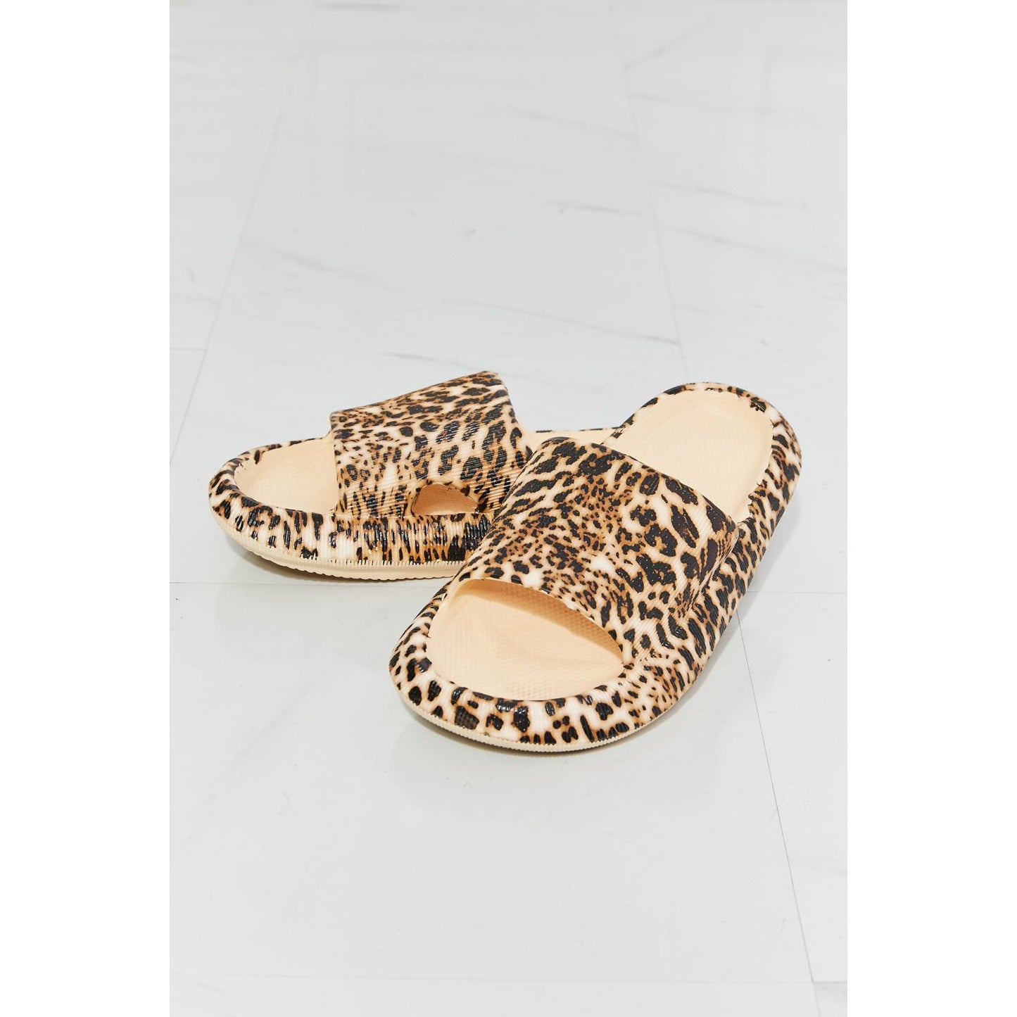 MMShoes Arms Around Me Open Toe Slide in Leopard