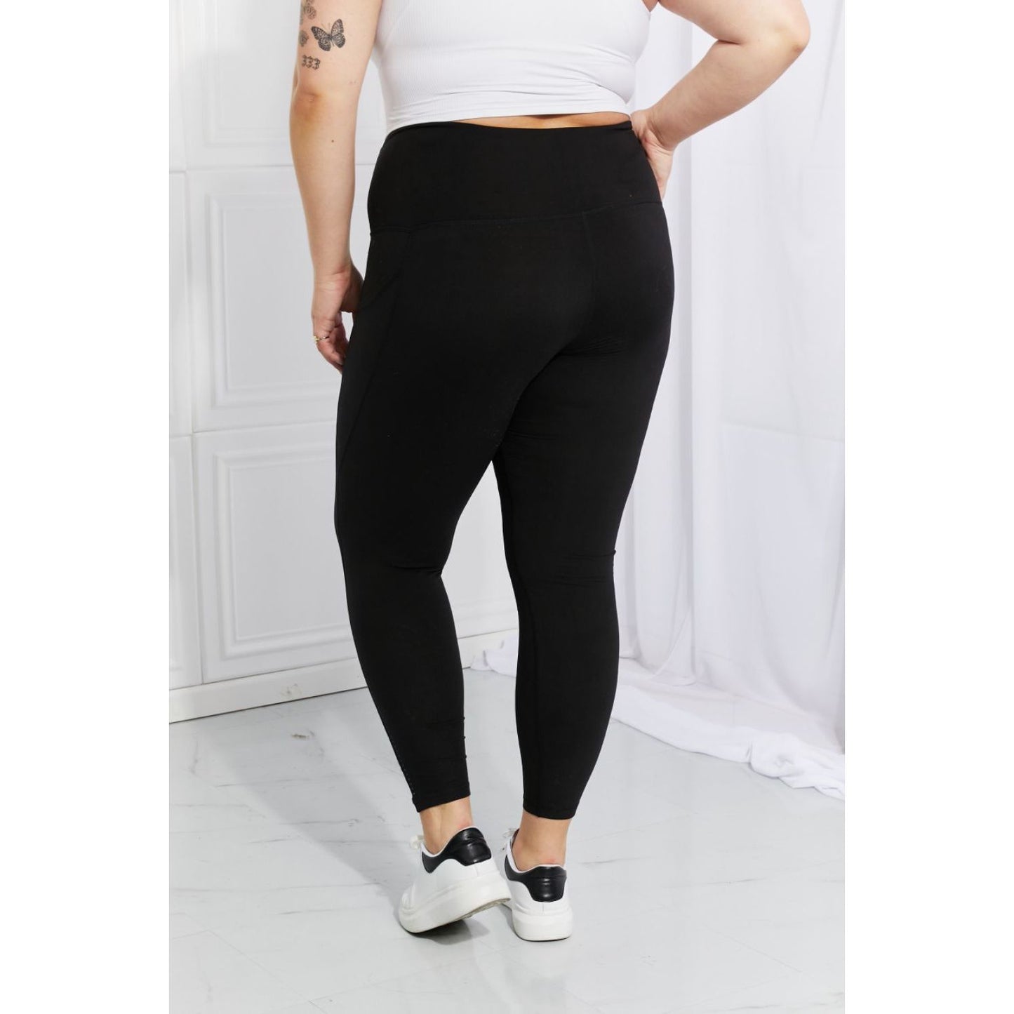 Leggings Depot Full Size Strengthen and Lengthen Reflective Dot Active Leggings