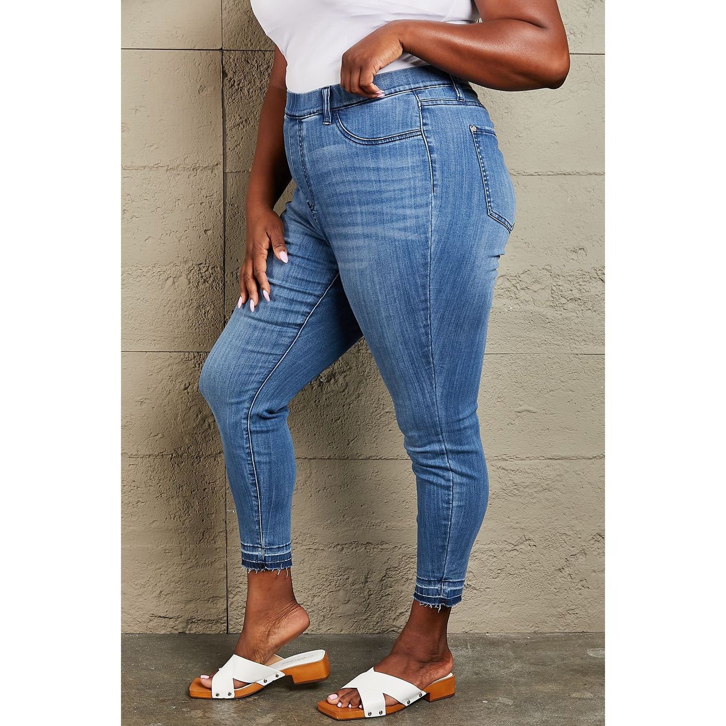 Judy Blue Janavie Full Size High Waisted Pull On Skinny Jeans