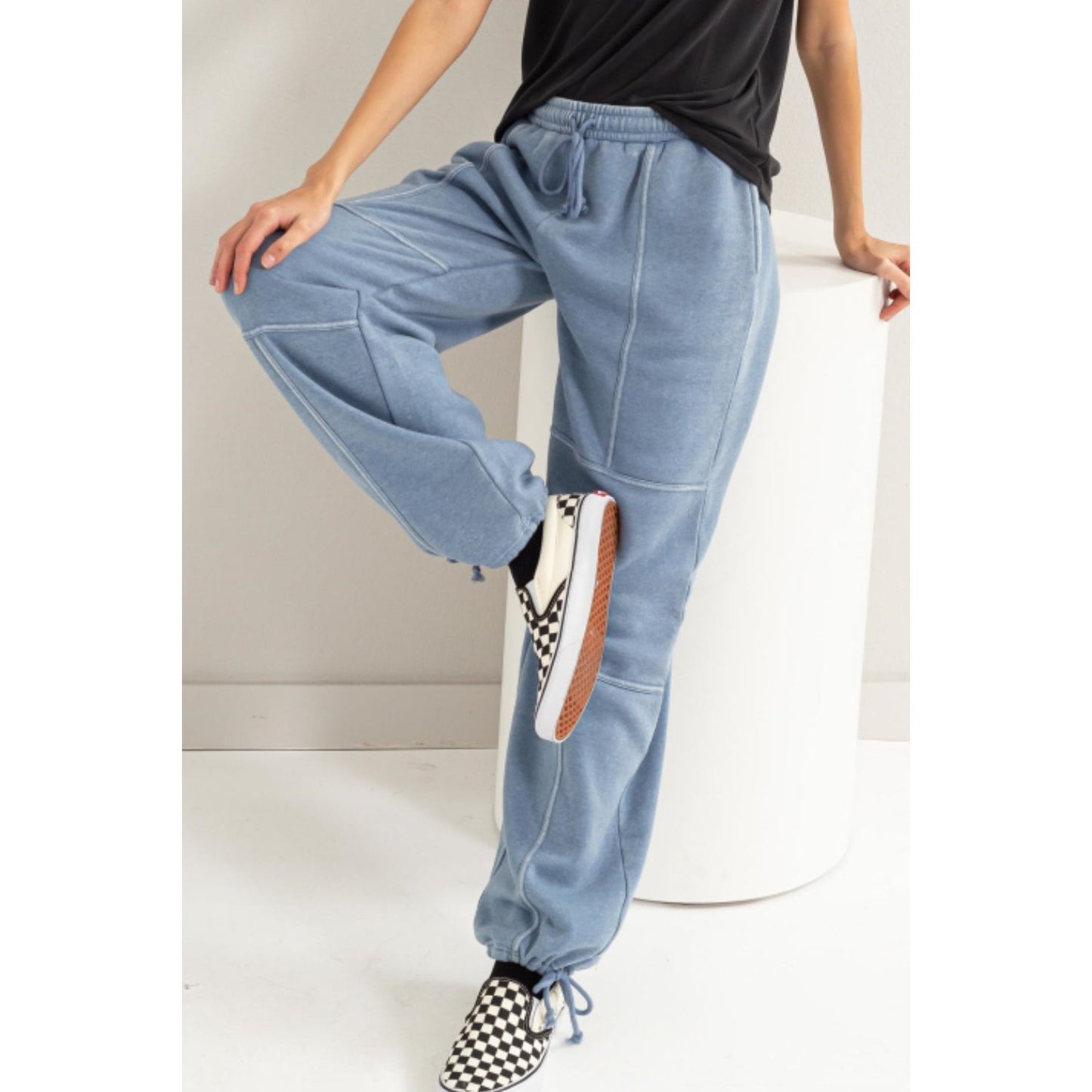 HYFVE Stitched Design Drawstring Sweatpants