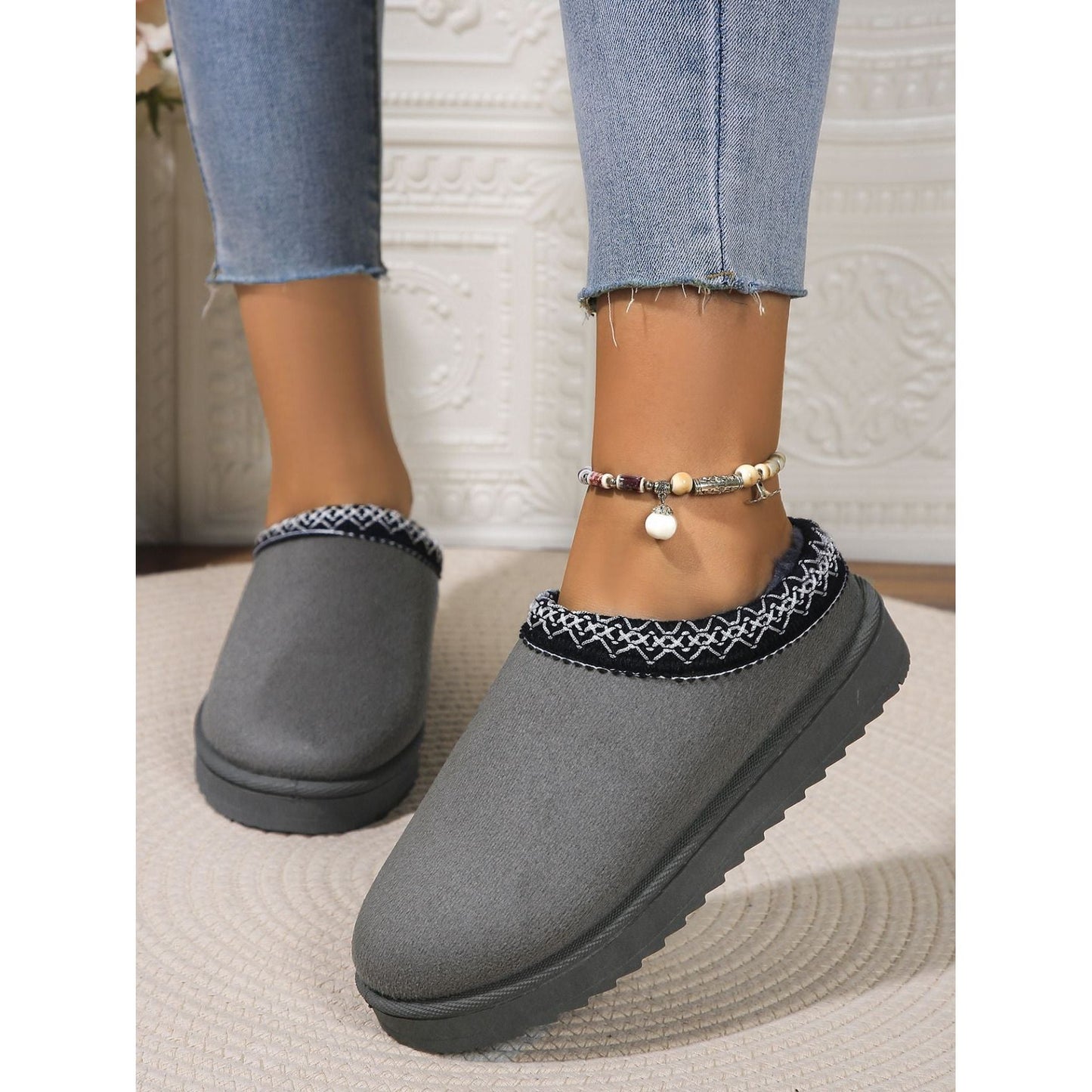 Round Toe Platform Slippers