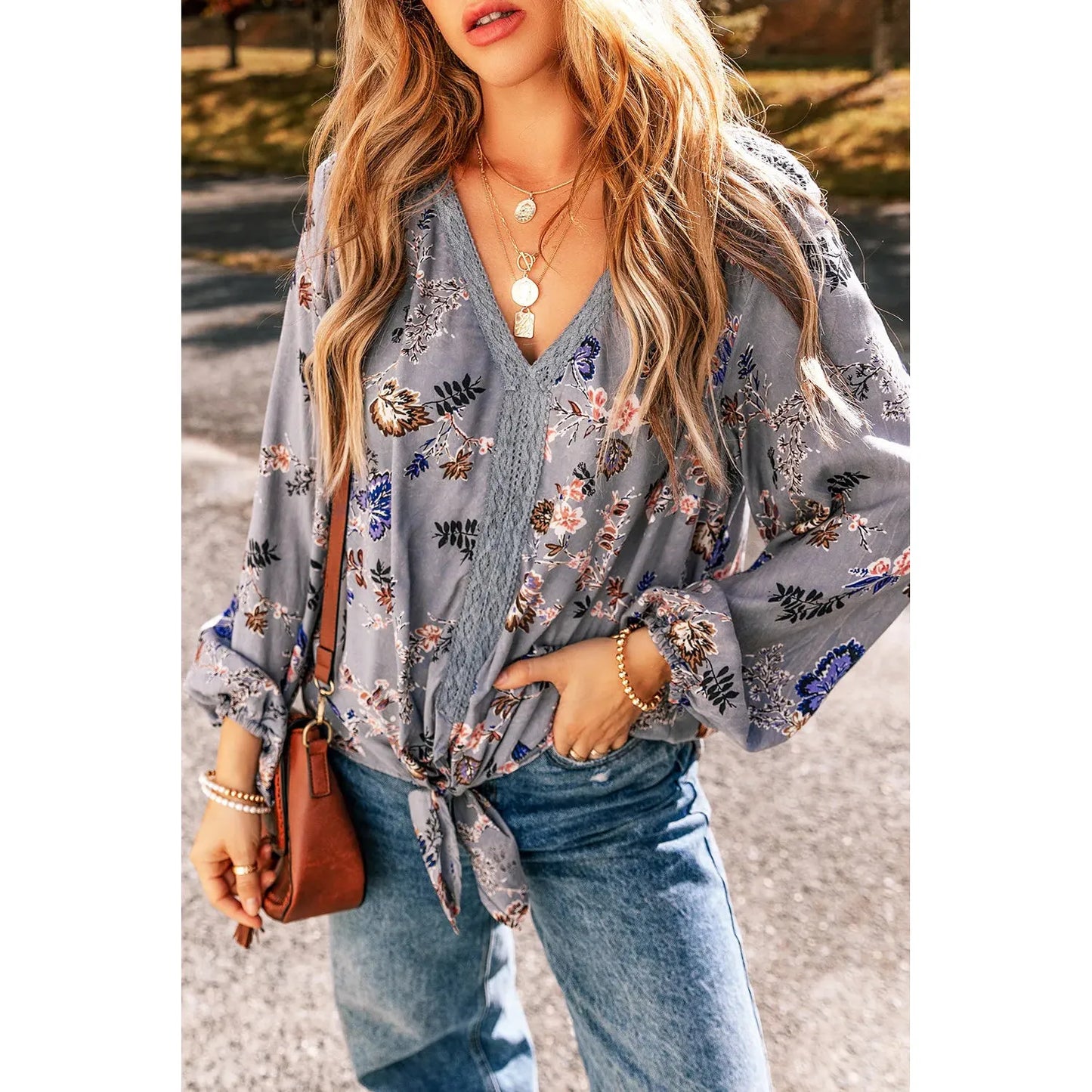 Lace Detail V-Neck Balloon Sleeve Blouse