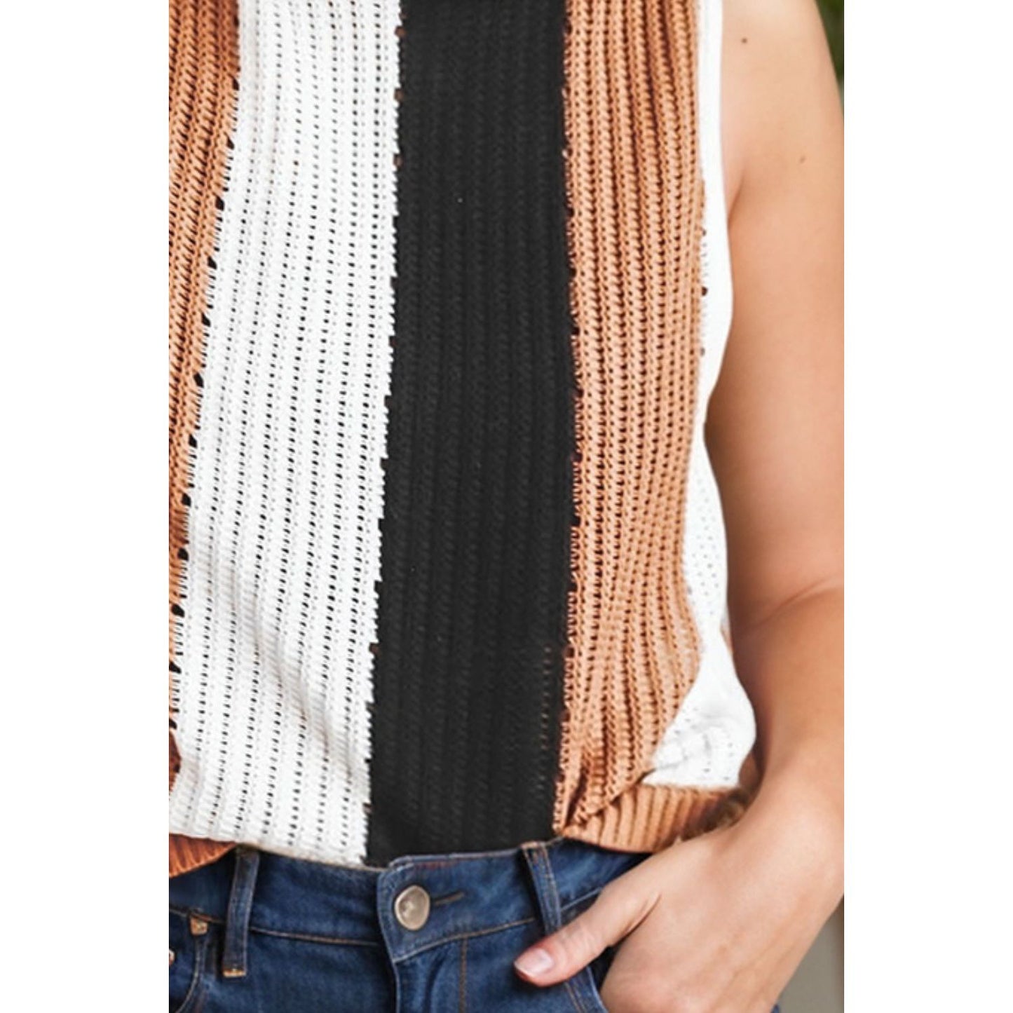 Color Block Round Neck Sweater Vest