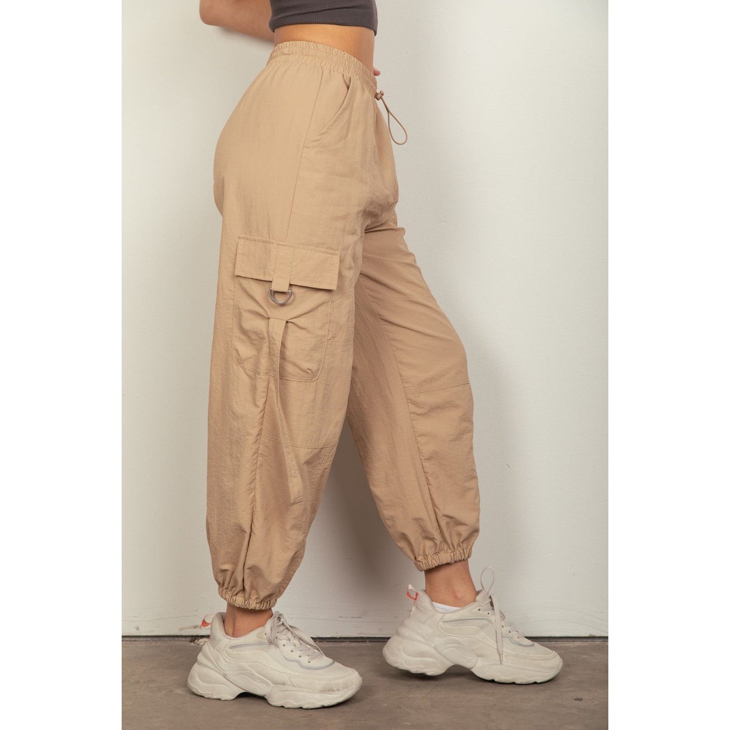 VERY J Elastic Waist Woven Cargo Pants