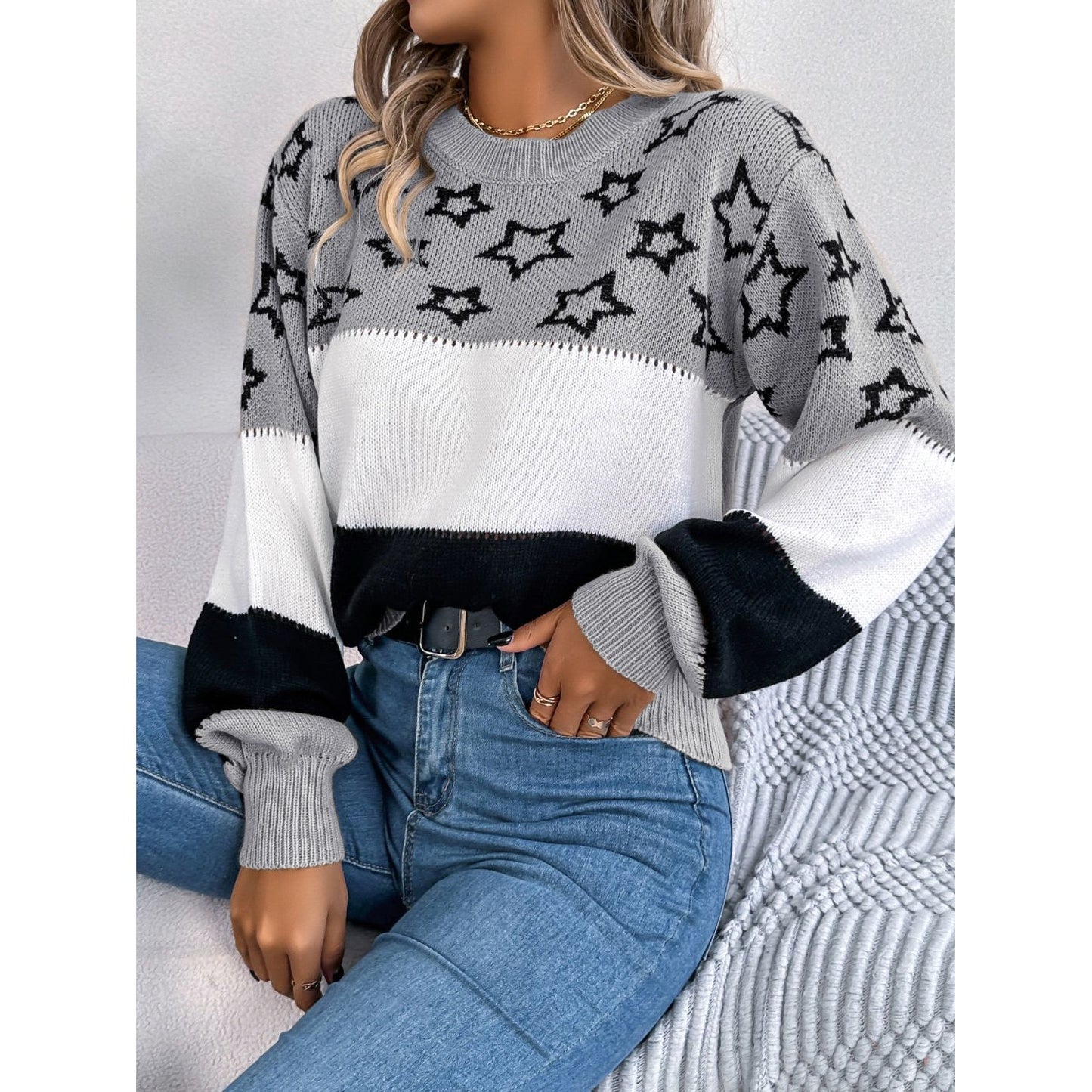 Star Contrast Round Neck Sweater