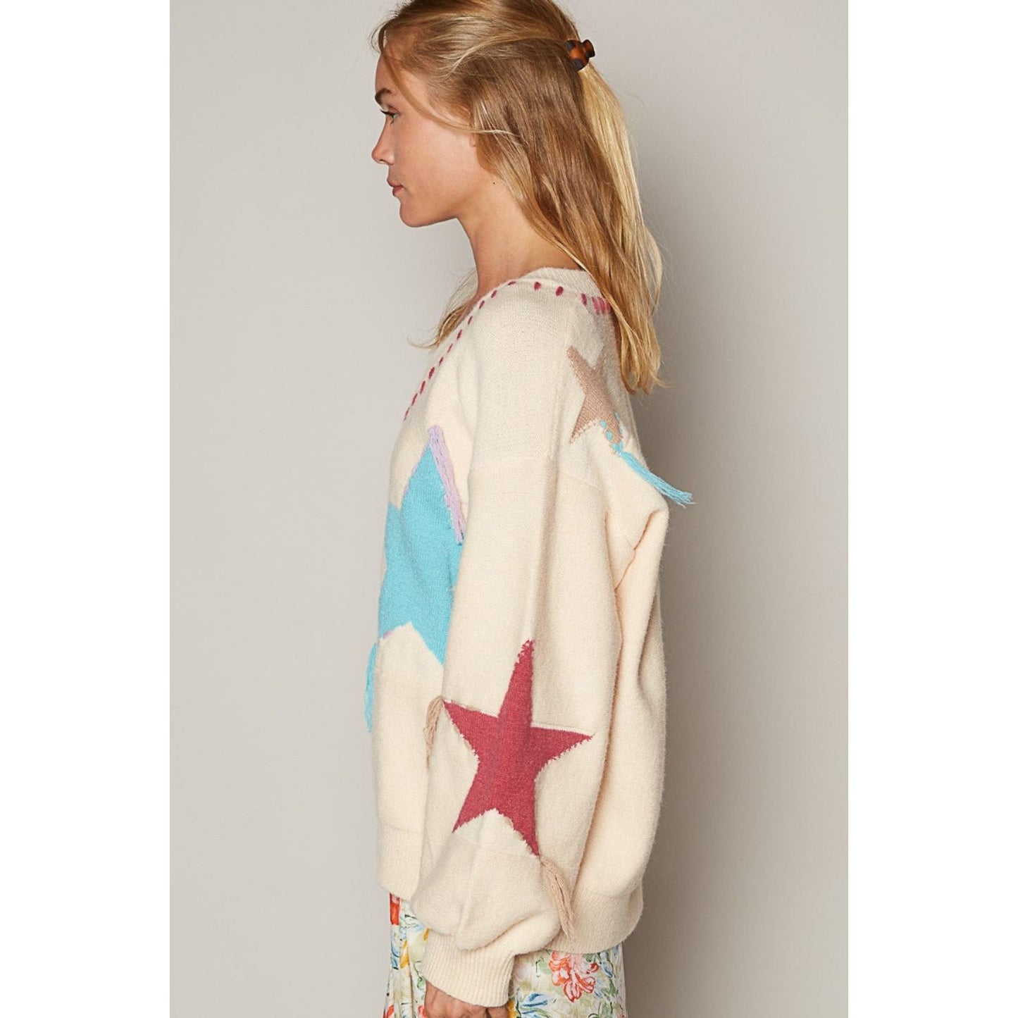 POL V-Neck Long Sleeve Star Fringe Sweater