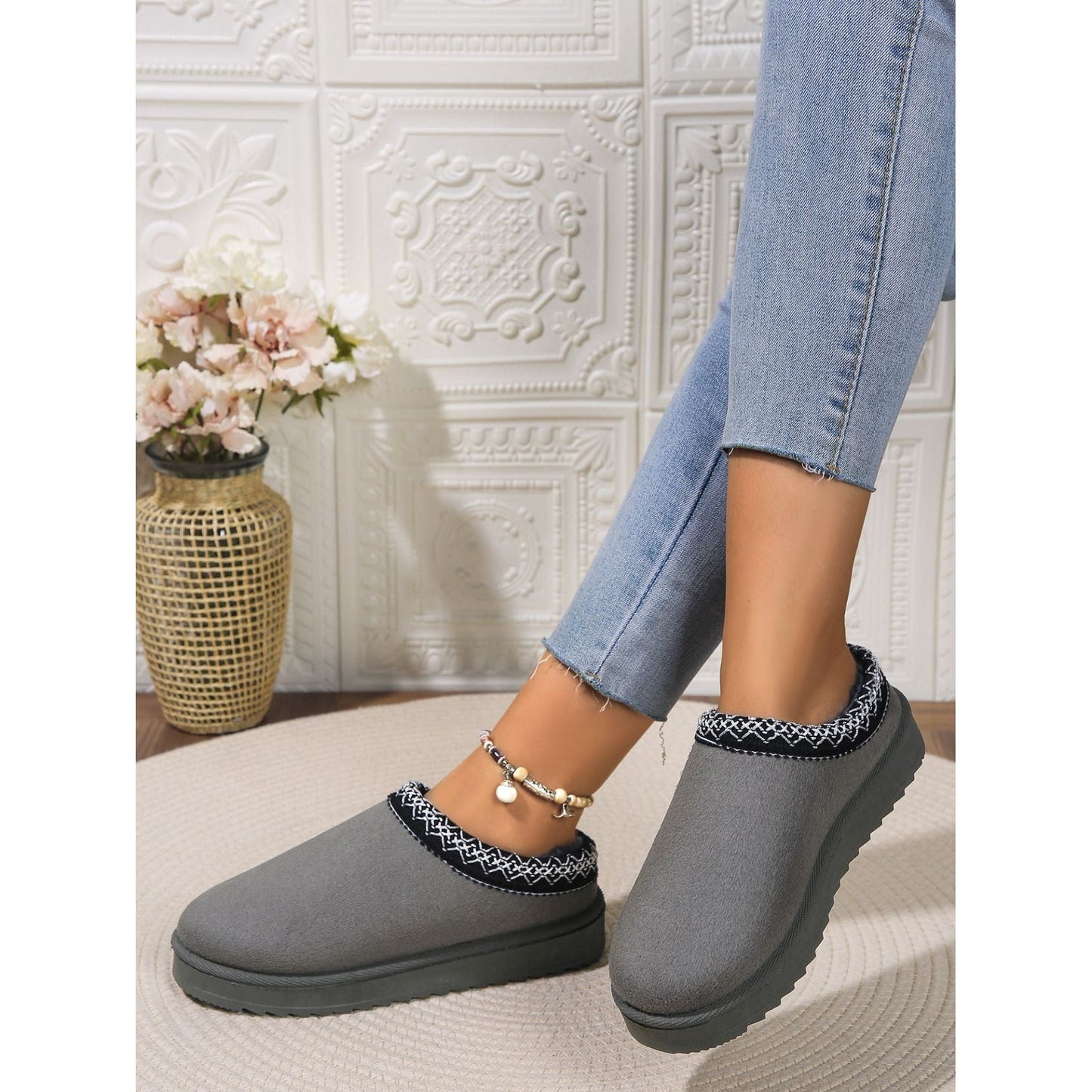 Round Toe Platform Slippers