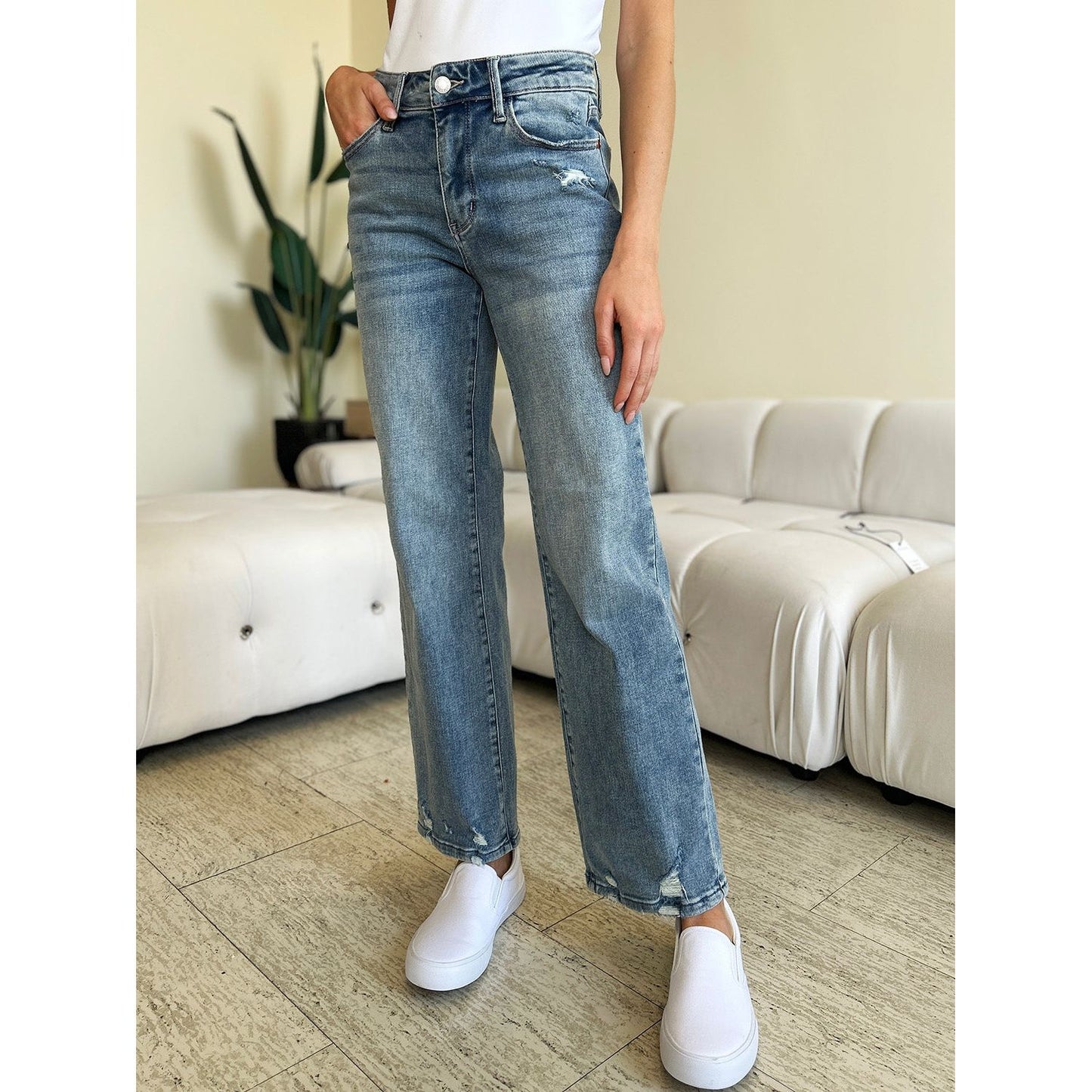 Judy Blue Full Size Mid Rise Distressed Straight Jeans