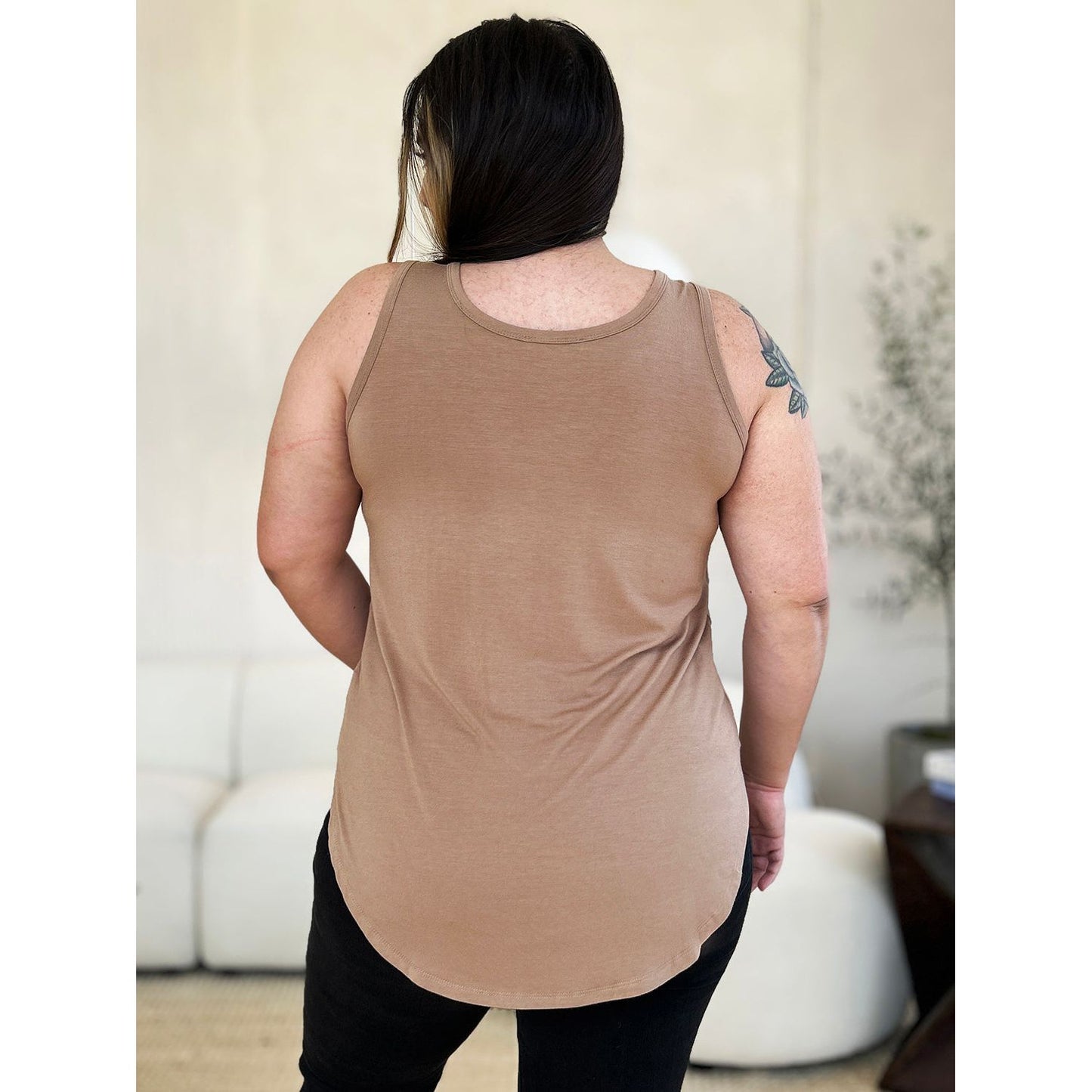 Basic Bae Full Size Round Neck Curved Hem Tank