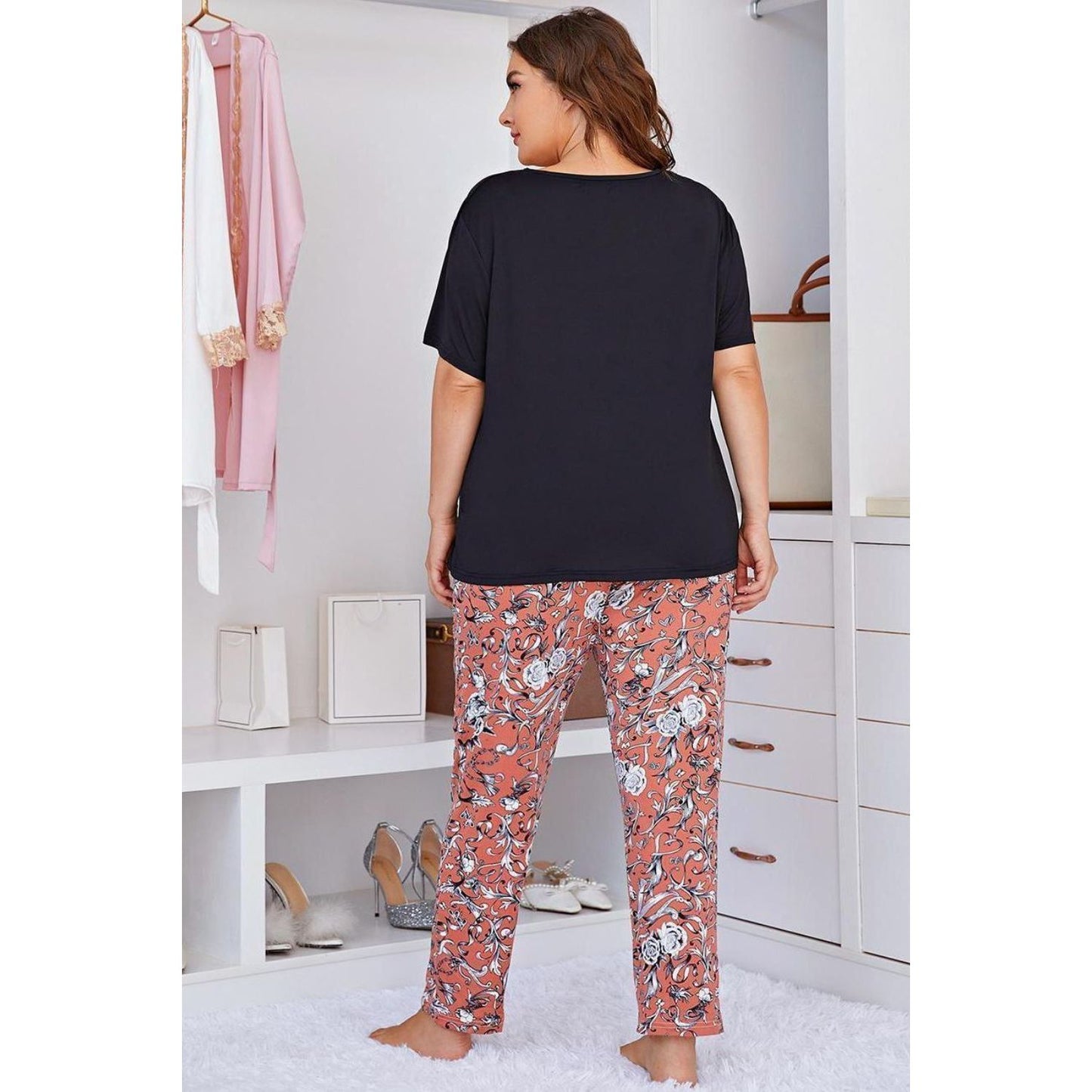 Plus Size Contrast Round Neck Tee and Floral Pants Lounge Set