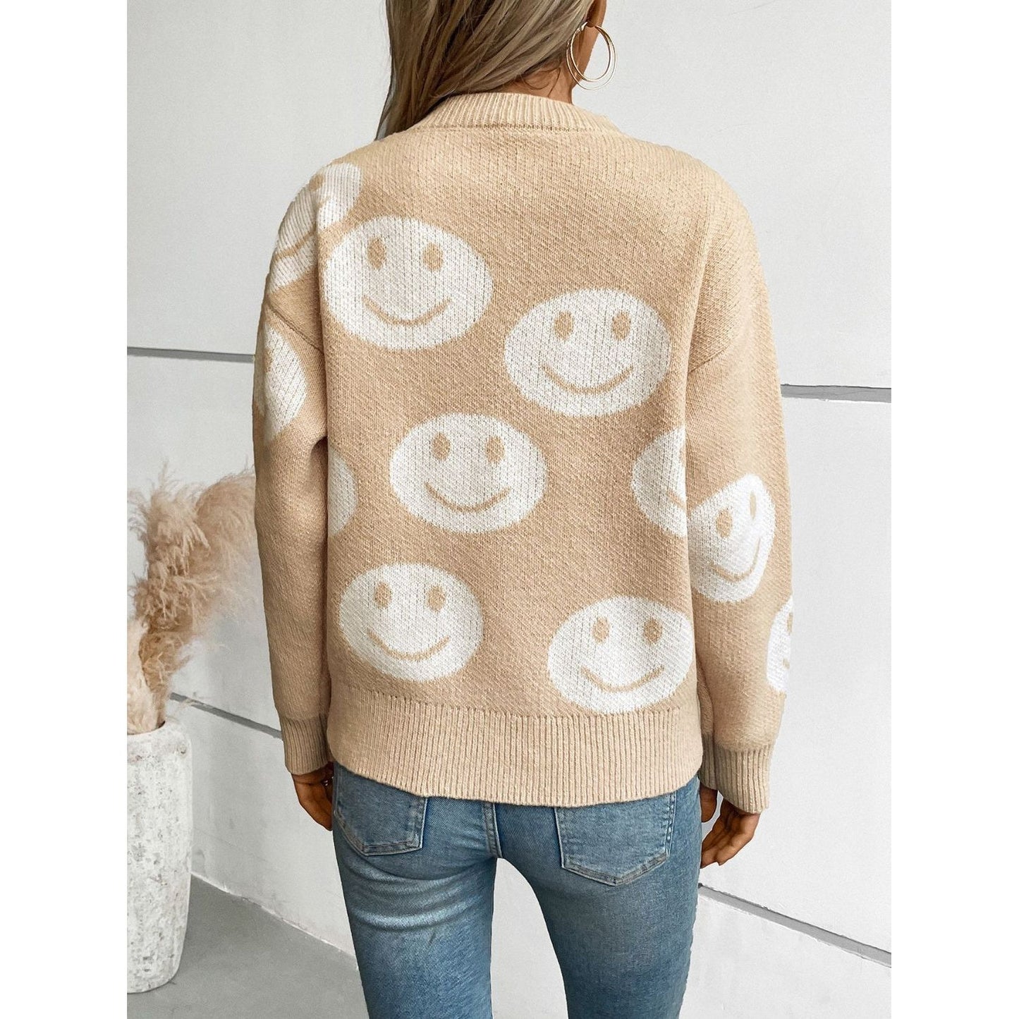 Smile Pattern Round Neck Long Sleeve Sweater