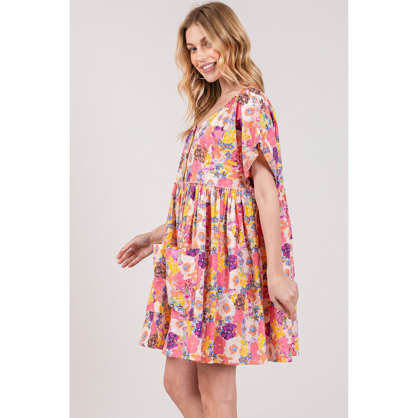 SAGE + FIG Floral Short Sleeve Babydoll Dress with Pockets