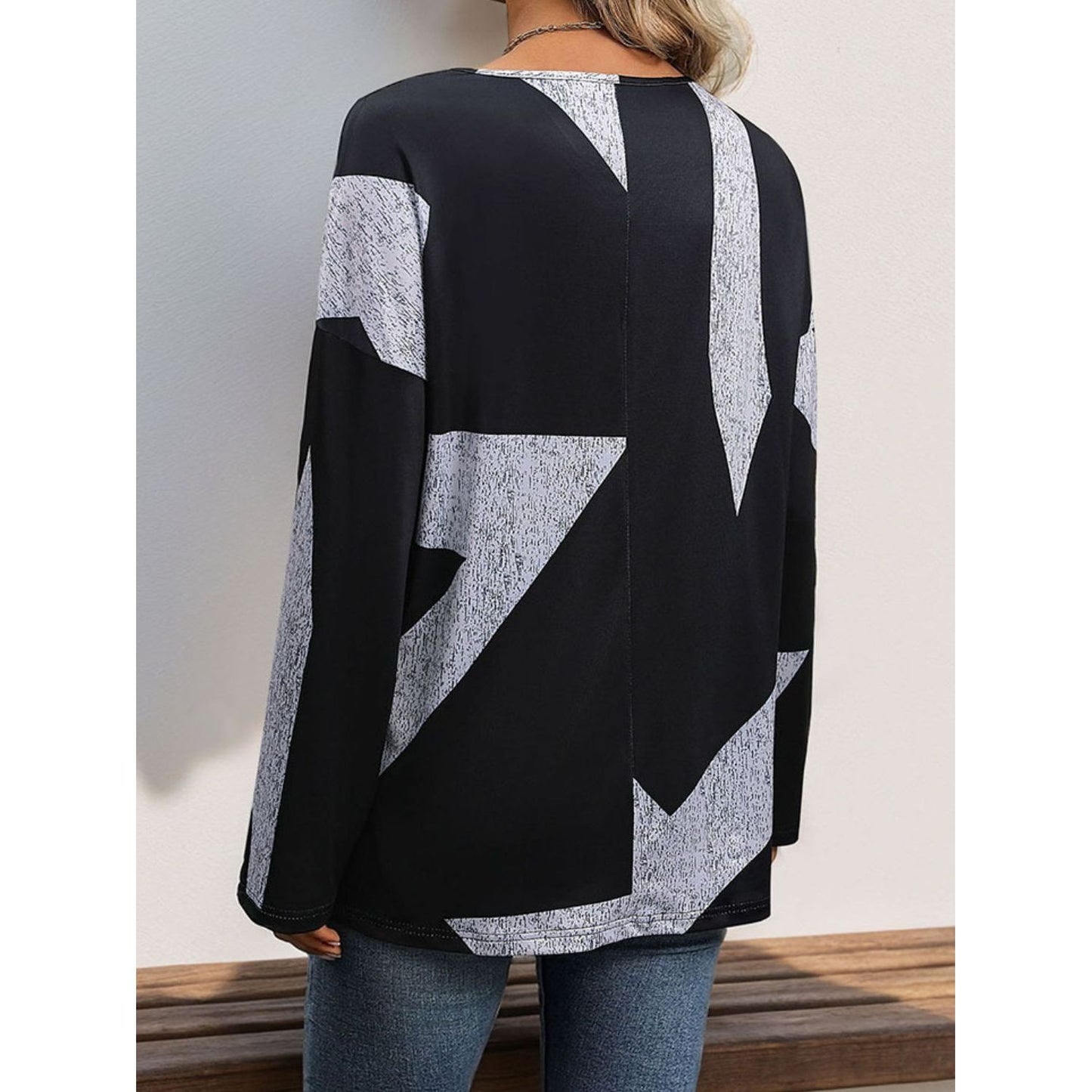 Perfee Color Block V-Neck Long Sleeve T-Shirt