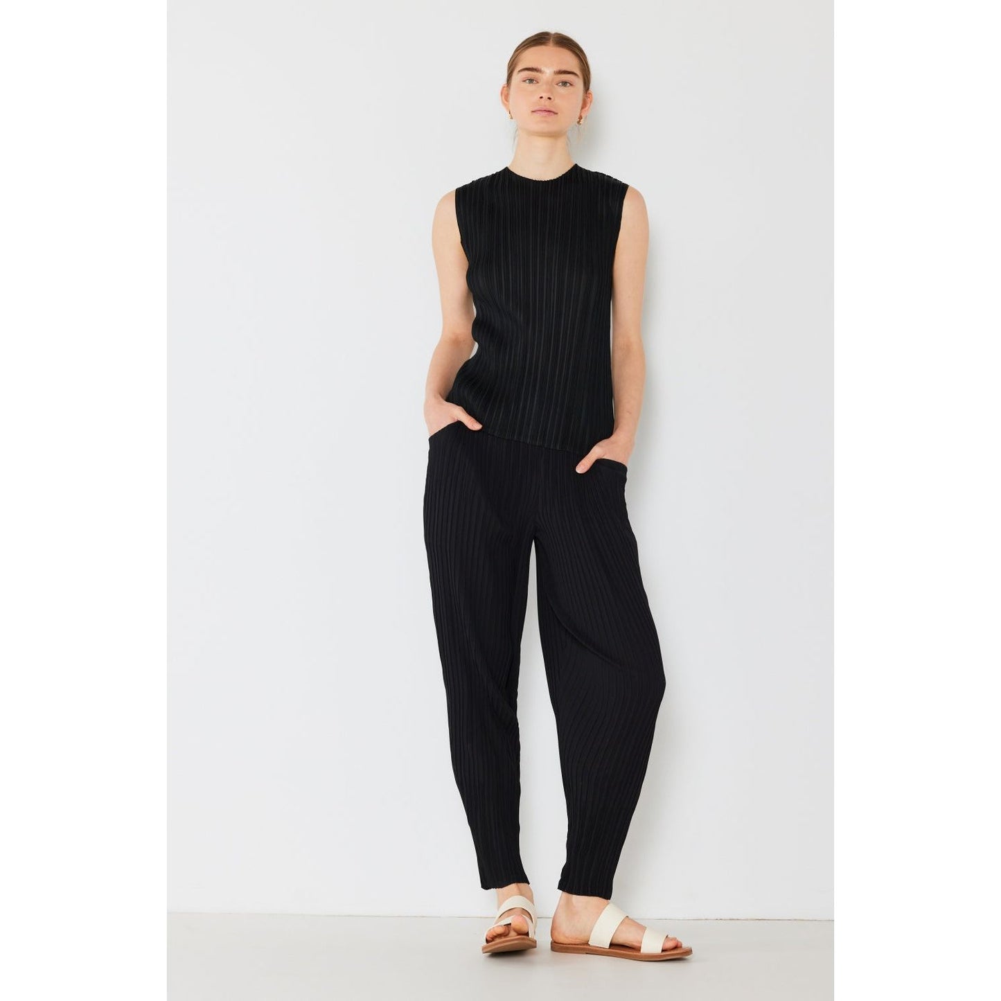 Marina West Swim Pleated Relaxed-Fit Slight Drop Crotch Jogger