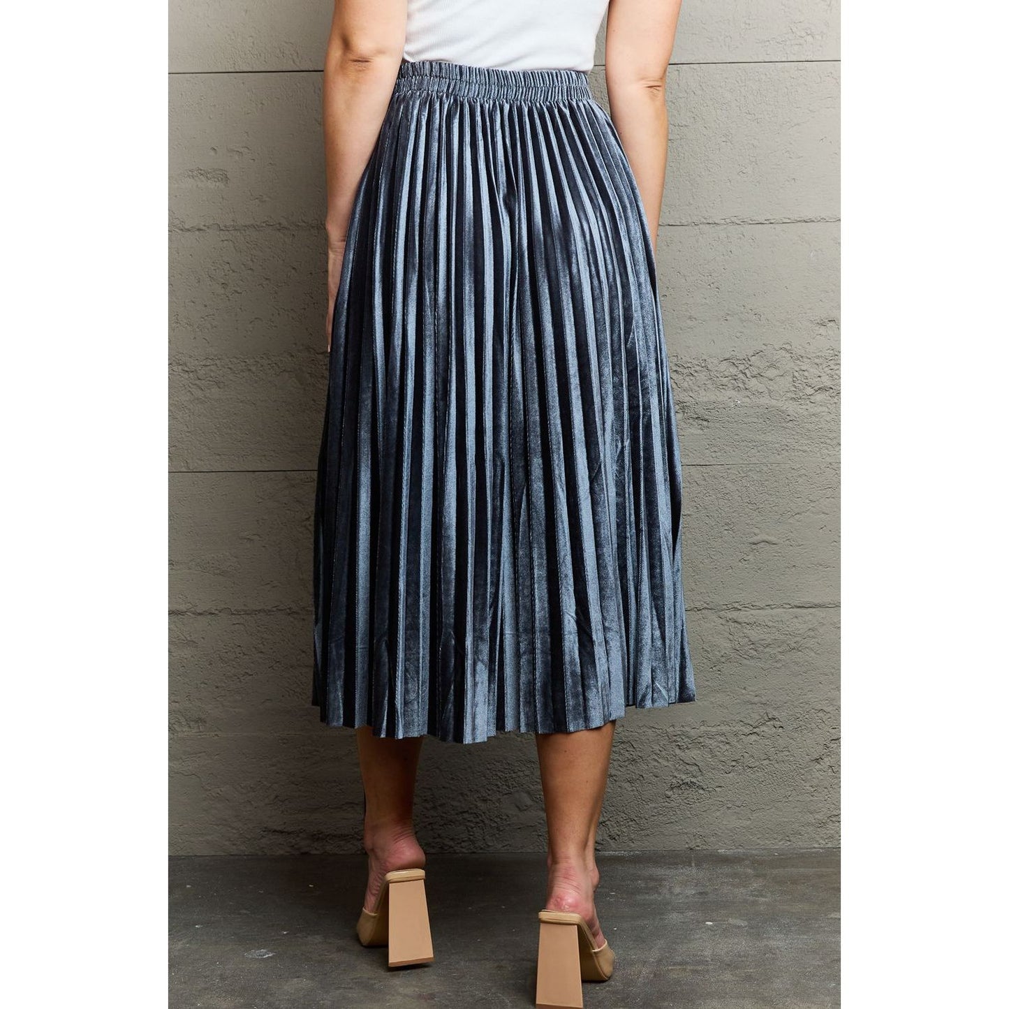 Ninexis Accordion Pleated Flowy Midi Skirt