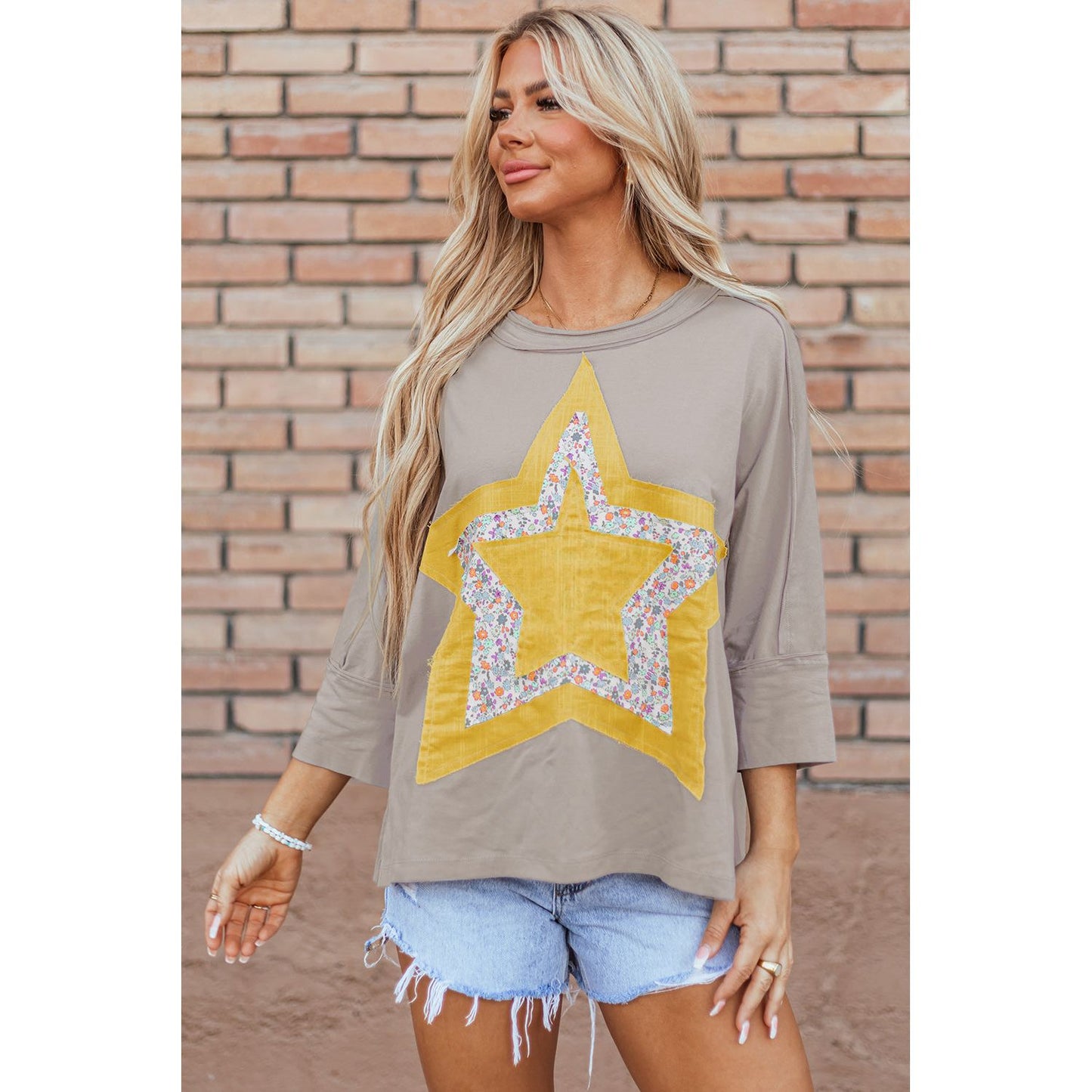 Star Applique Round Neck T-Shirt