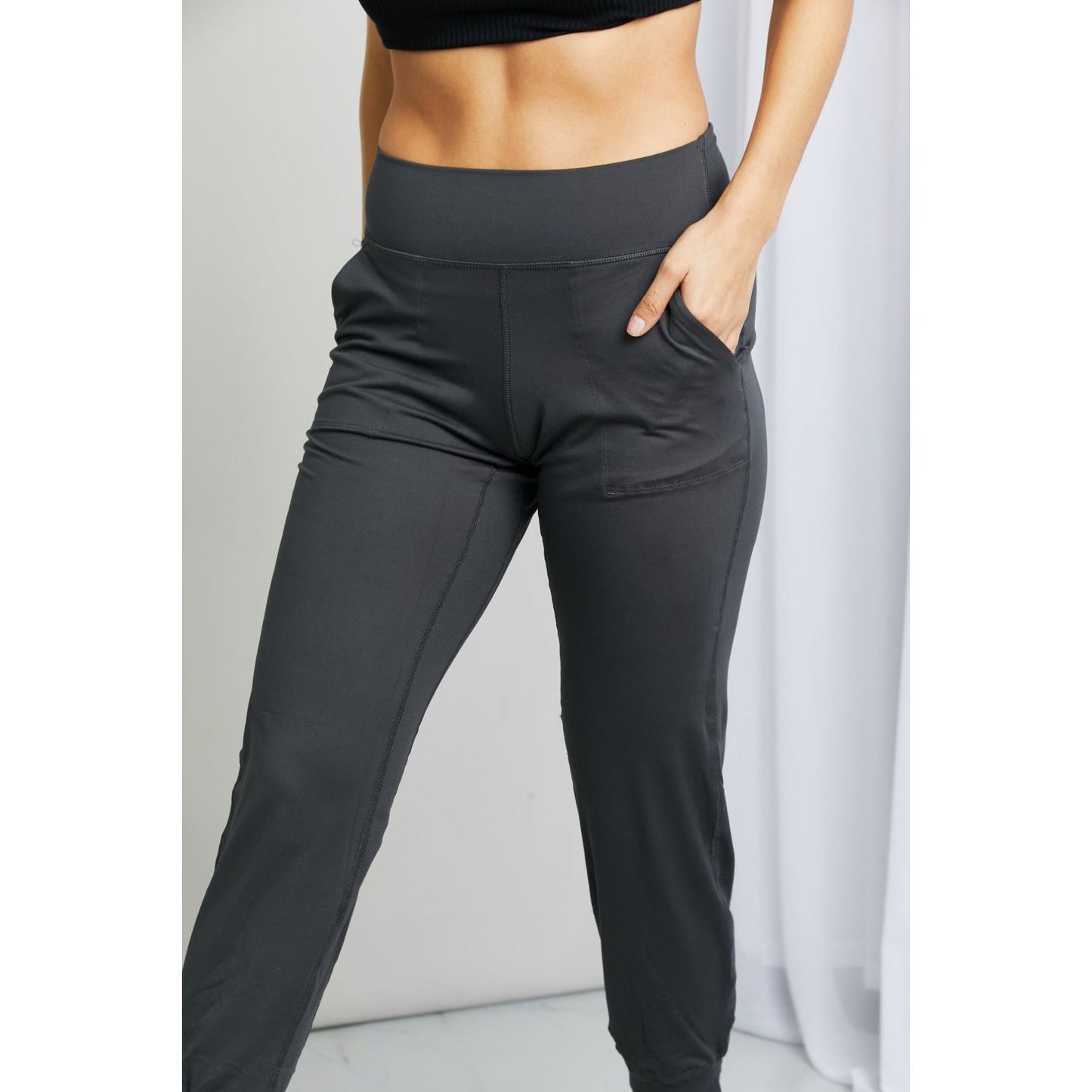 Leggings Depot Full Size Wide Waistband Cropped Joggers