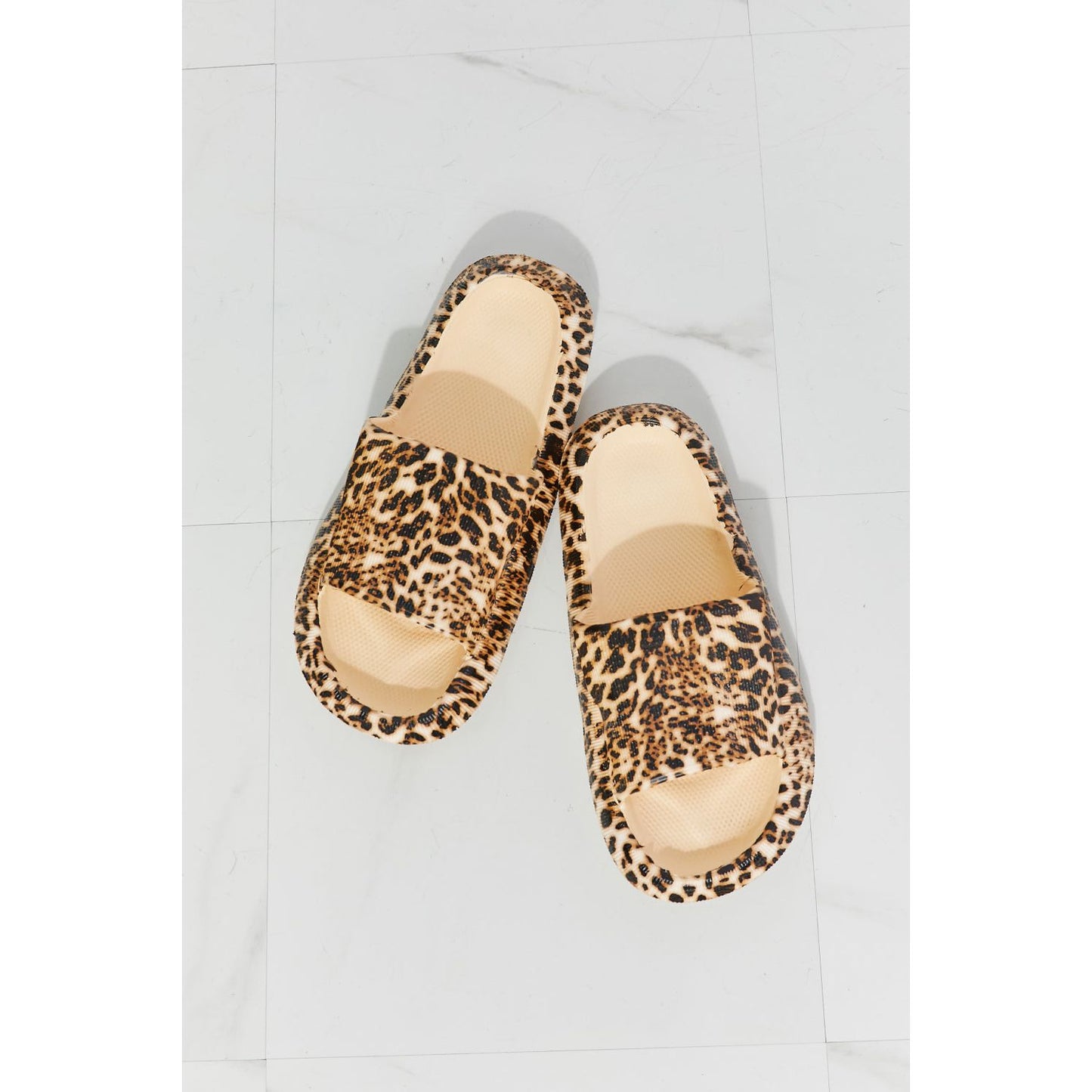 MMShoes Arms Around Me Open Toe Slide in Leopard